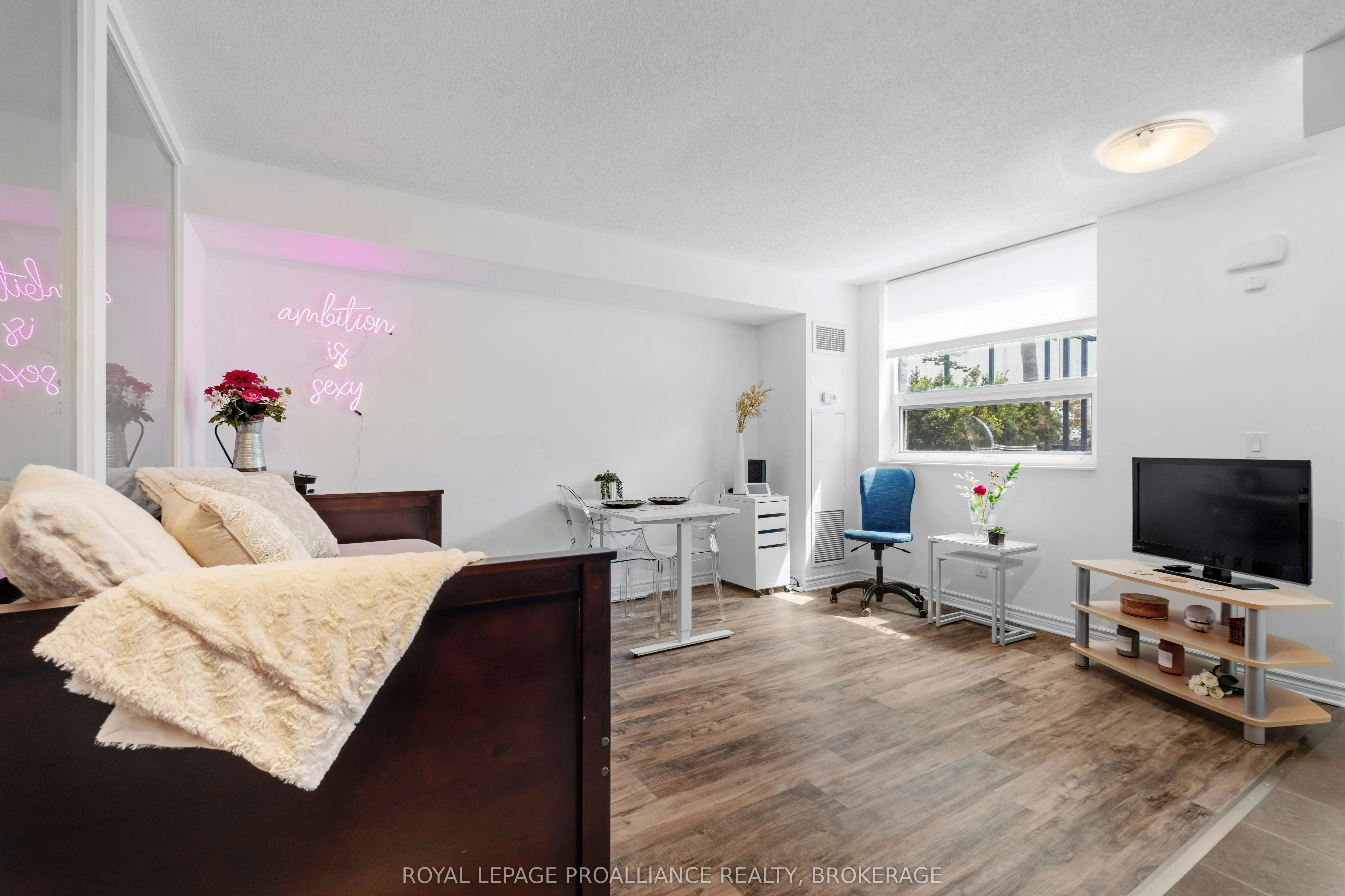 121 Queen Street, #4A