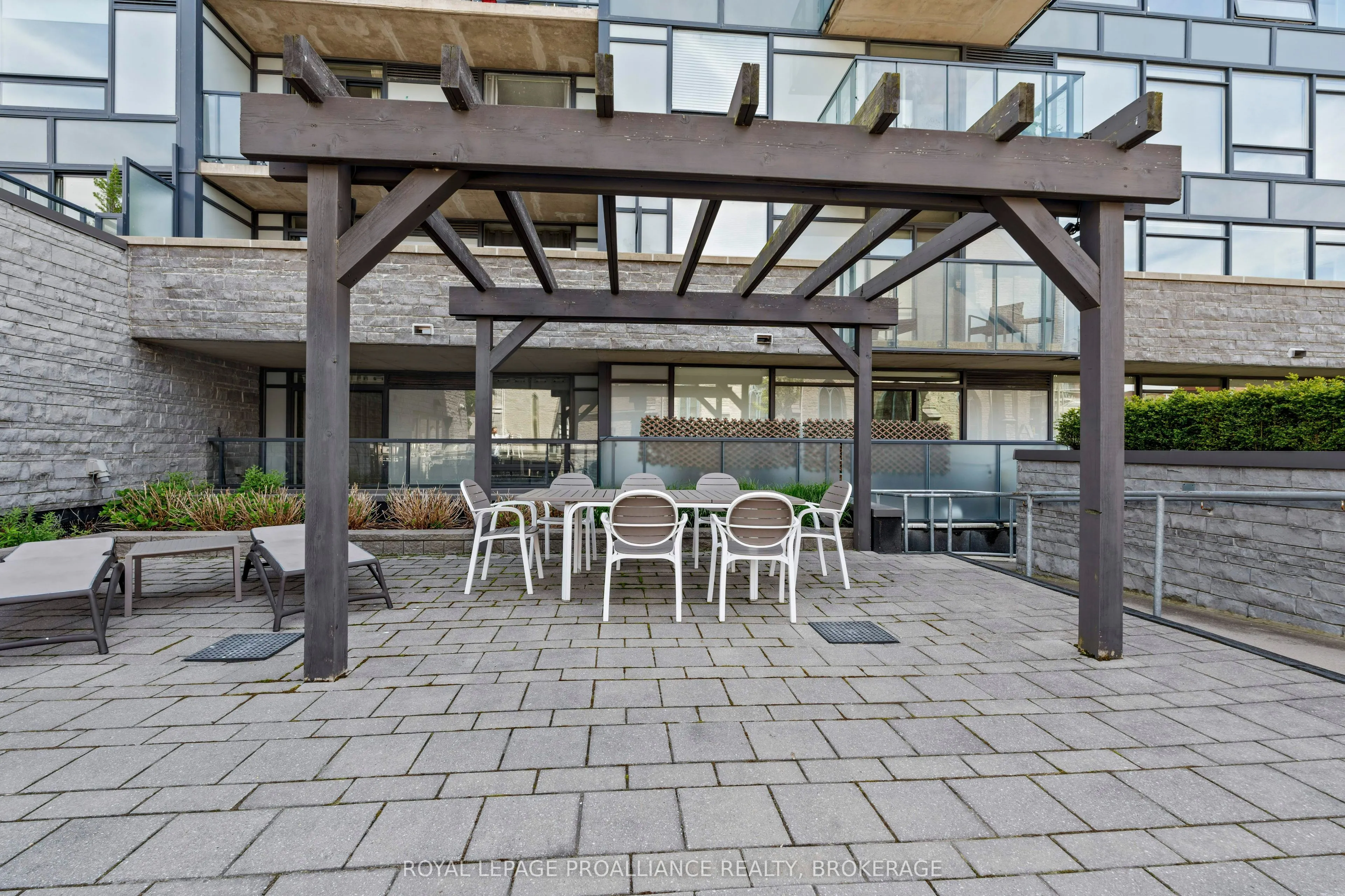 121 Queen Street, #4A