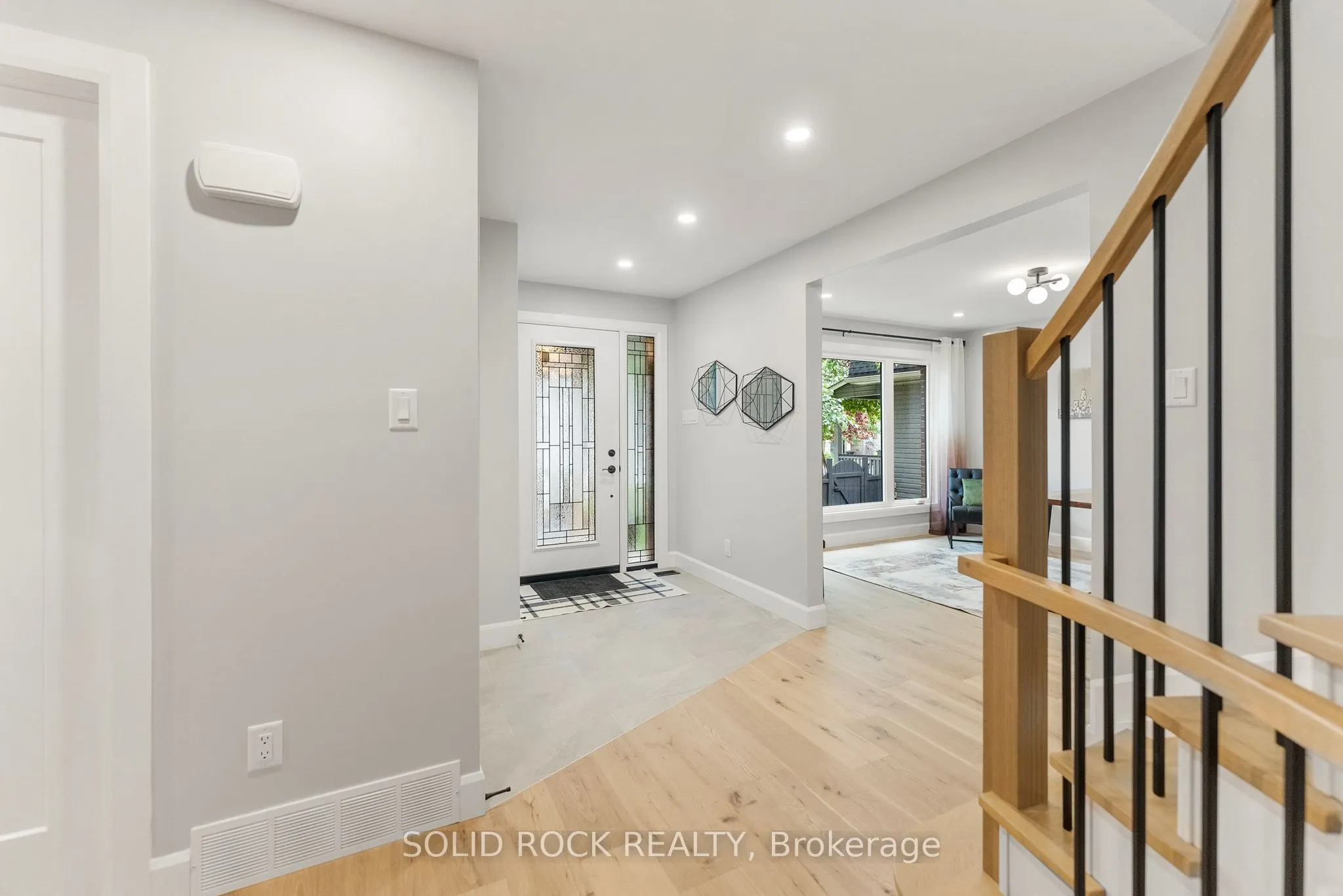 210 Carleton Avenue