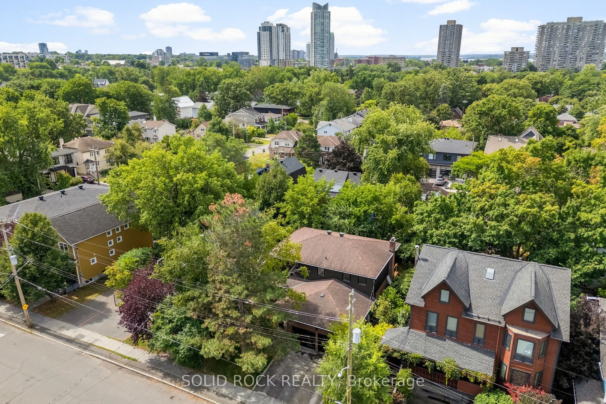 210 Carleton Avenue