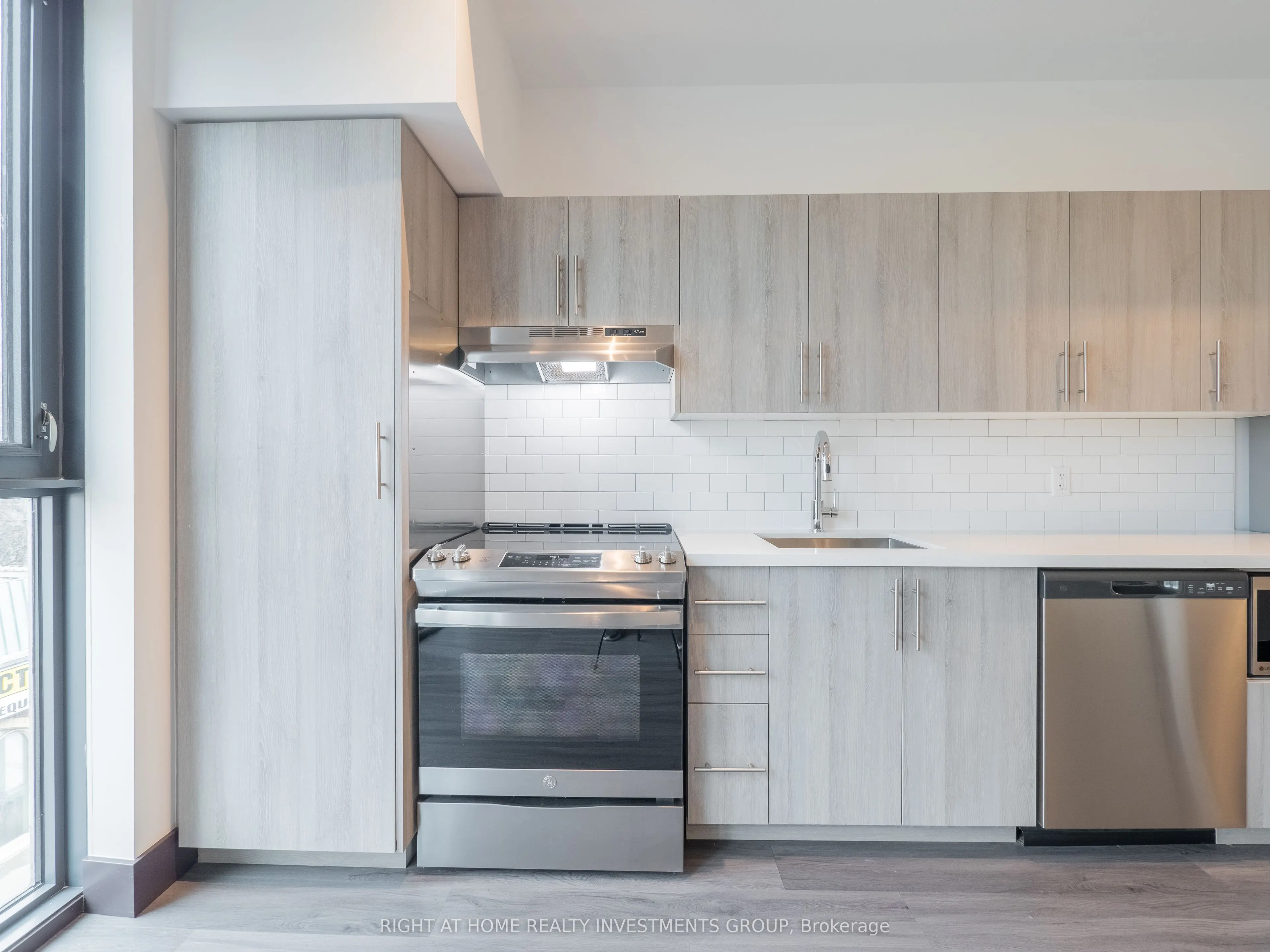 121 King Street E, #303