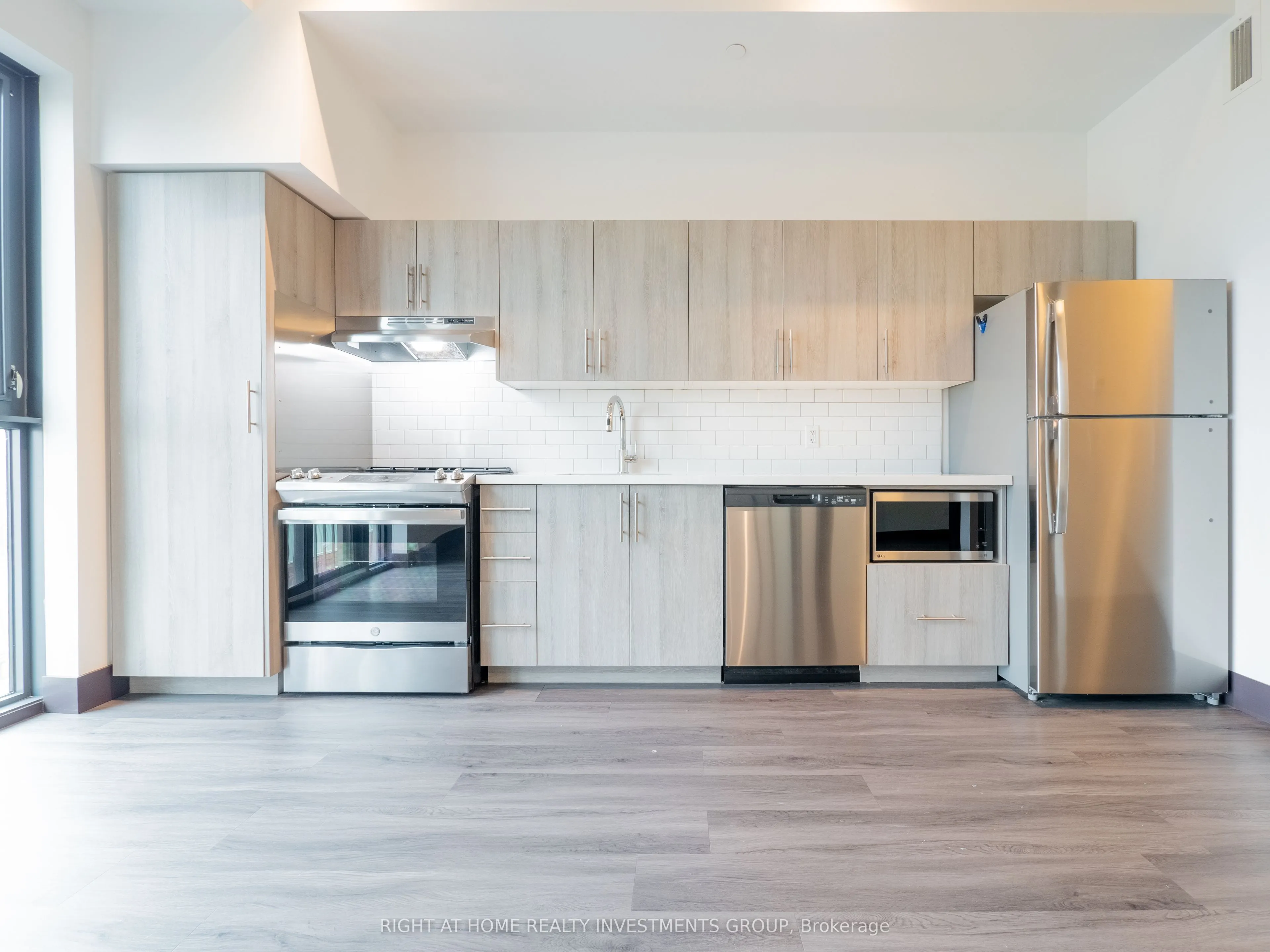 121 King Street E, #303