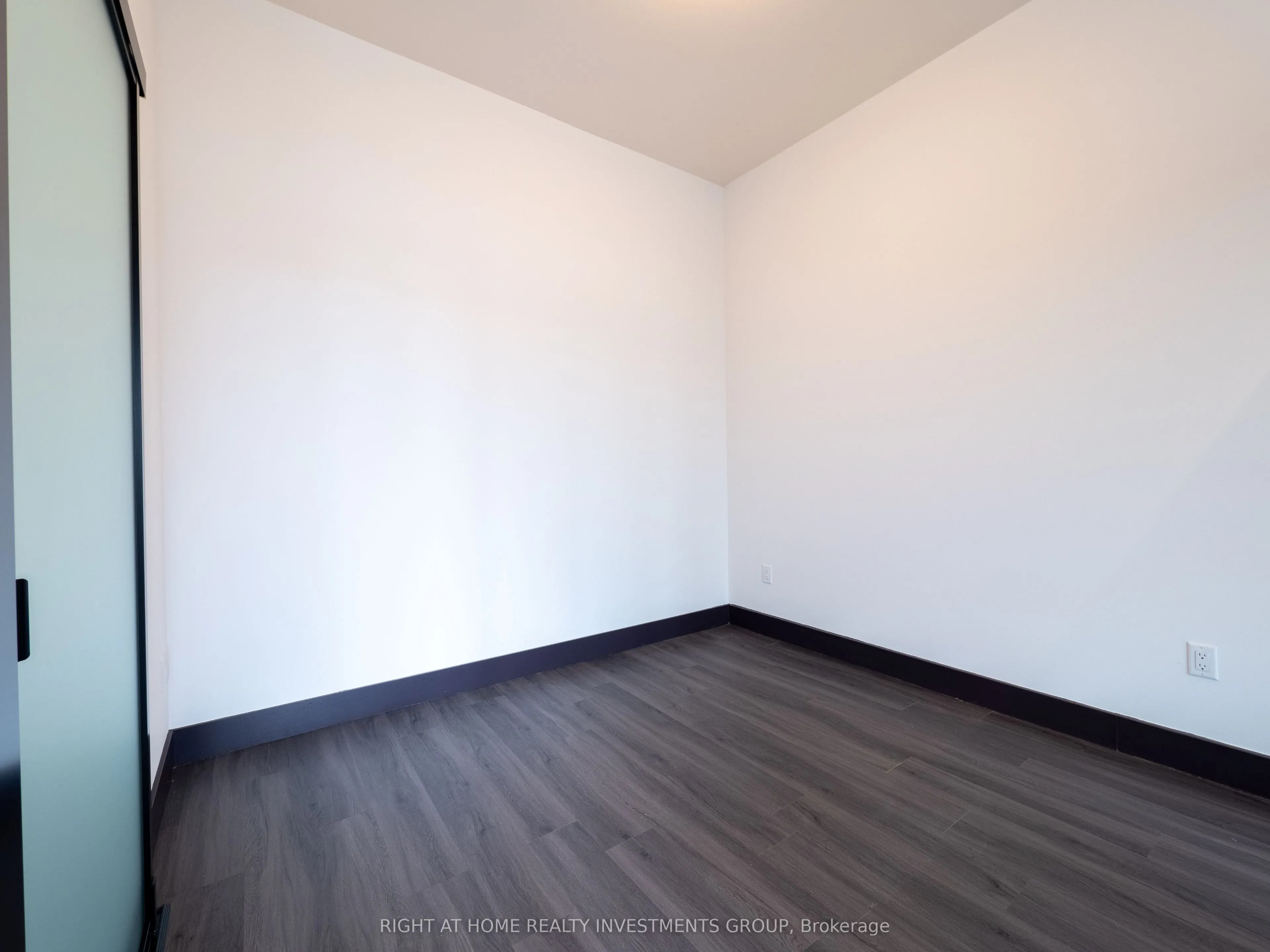 121 King Street E, #303