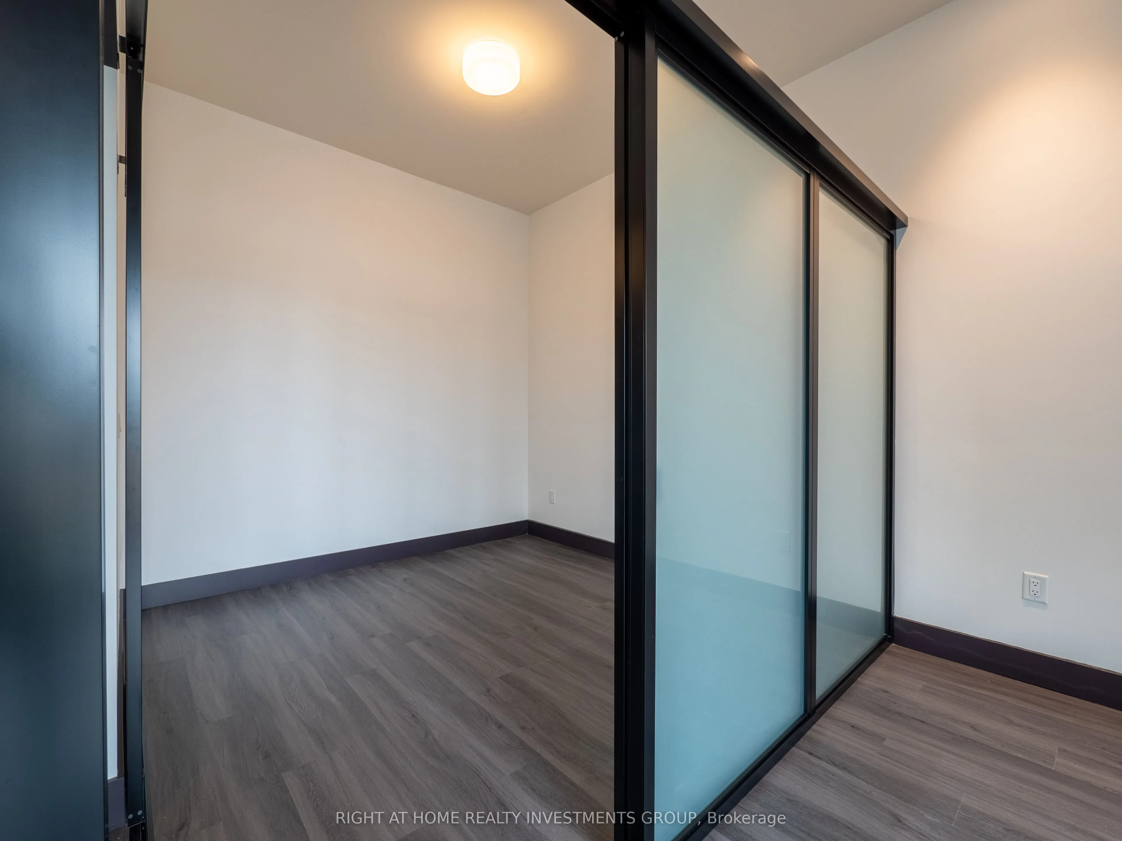 121 King Street E, #303
