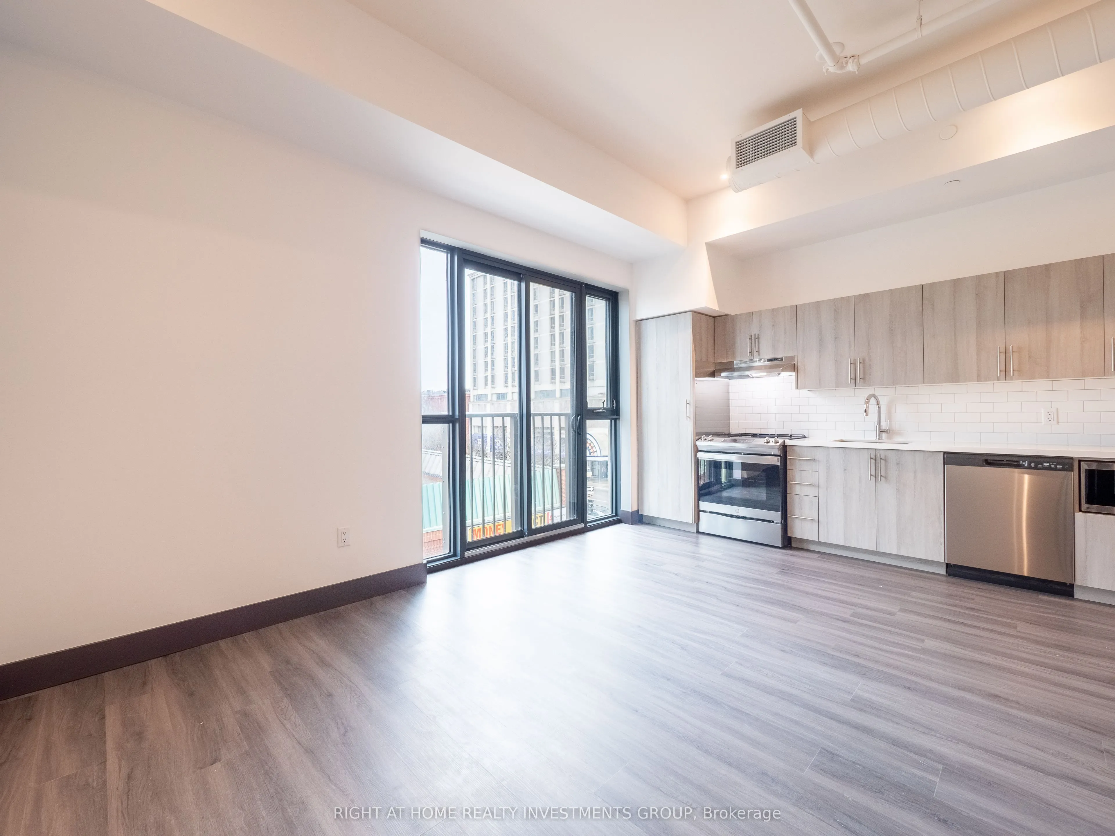 121 King Street E, #303