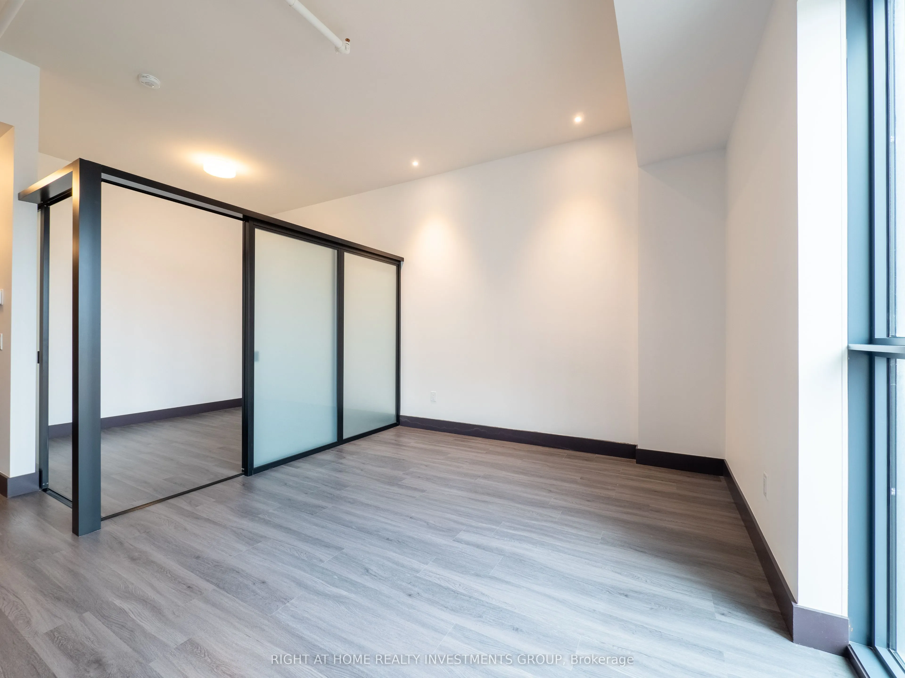 121 King Street E, #303