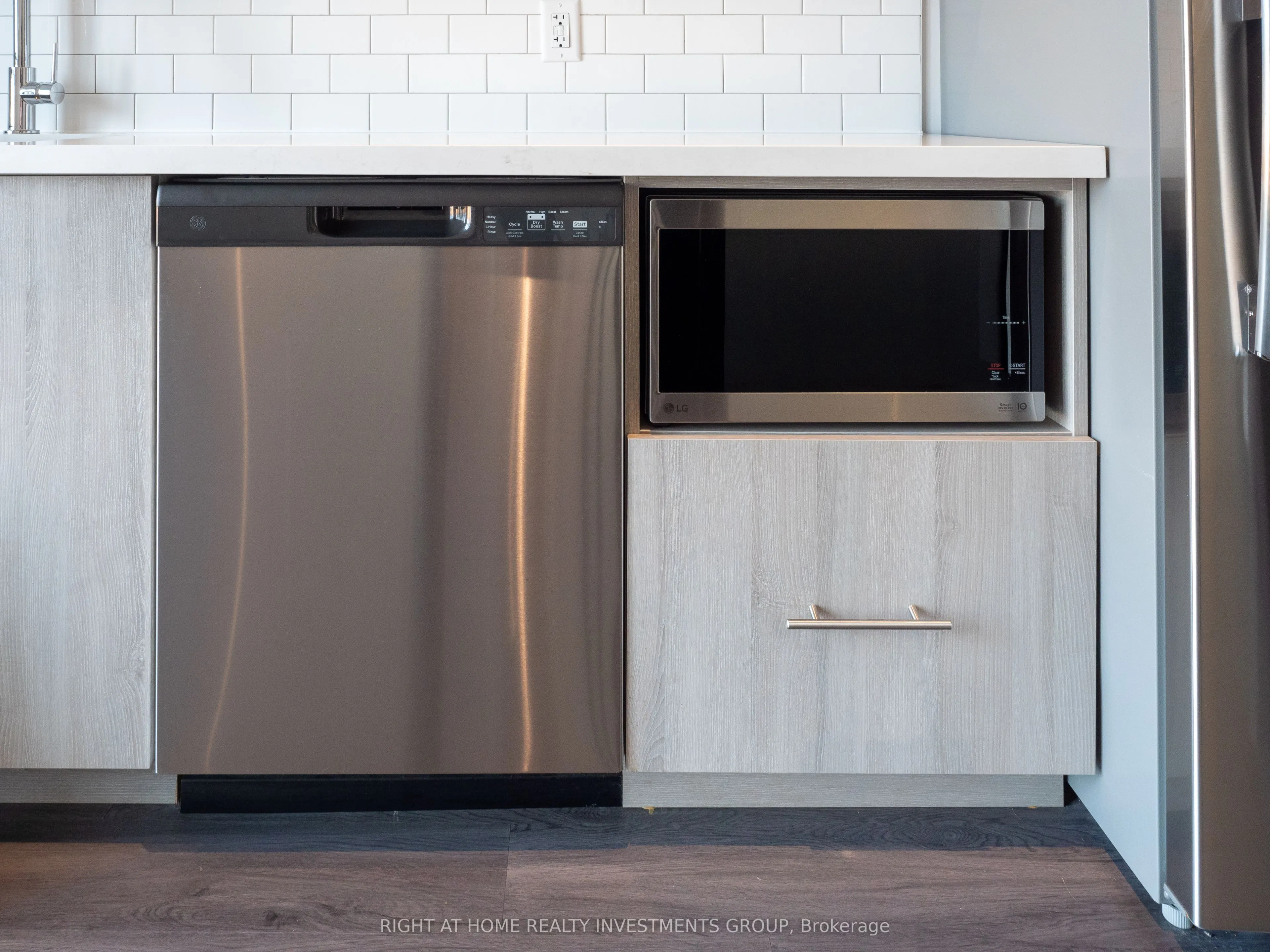 121 King Street E, #303