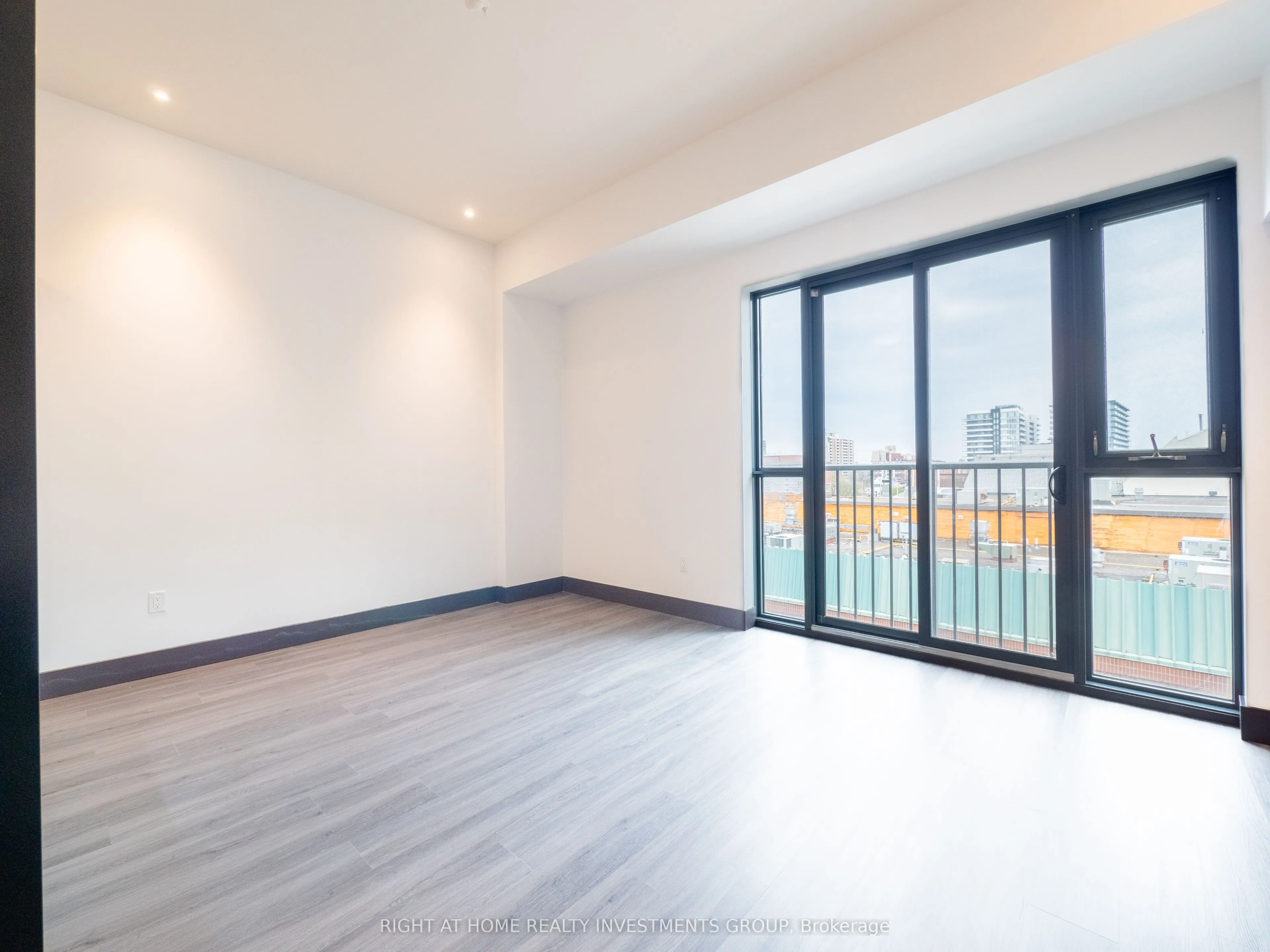121 King Street E, #303