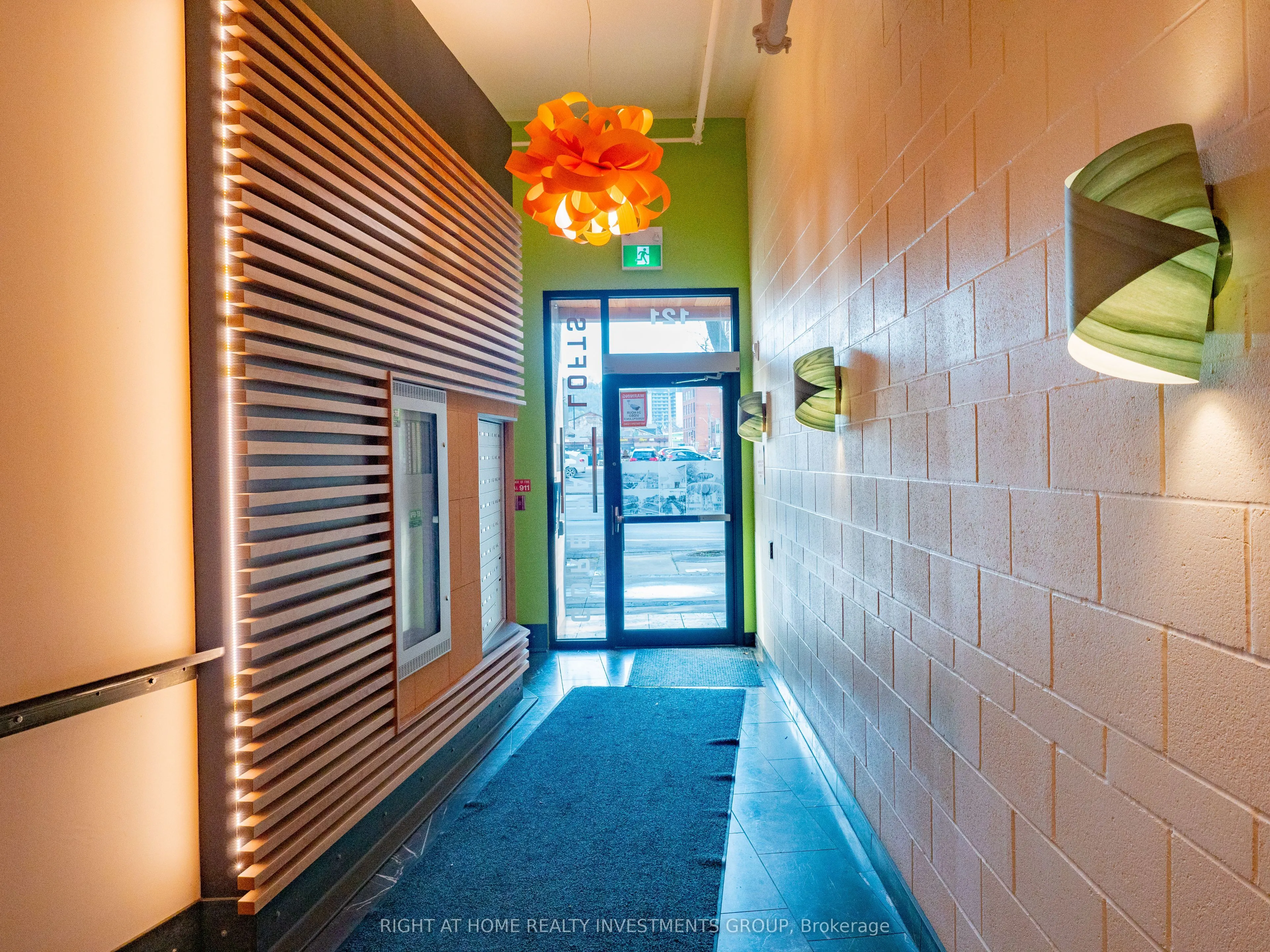 121 King Street E, #303