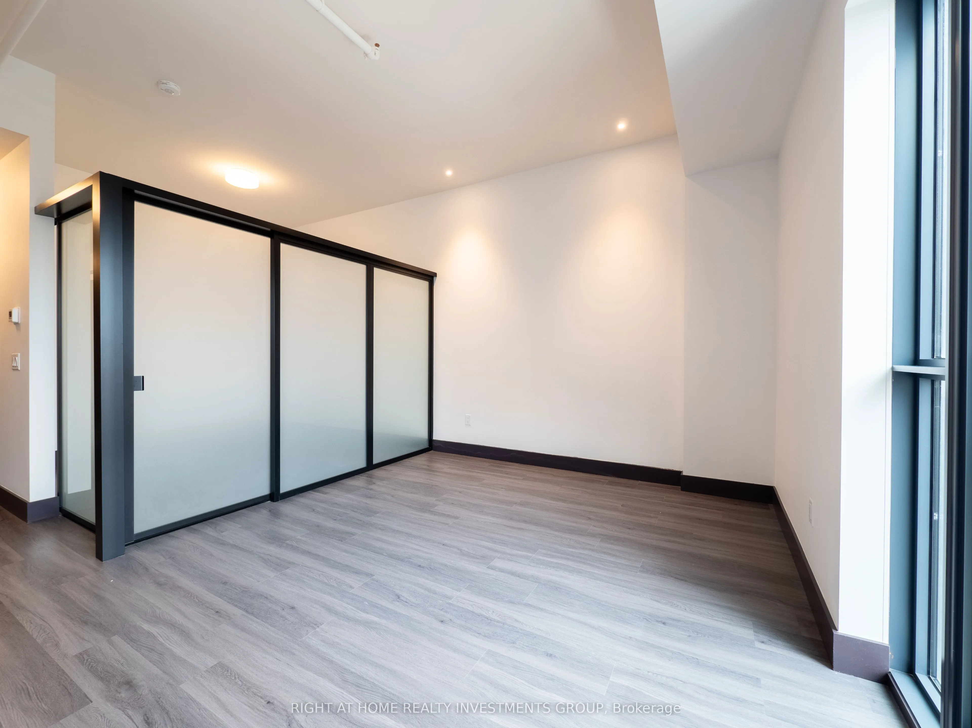 121 King Street E, #303
