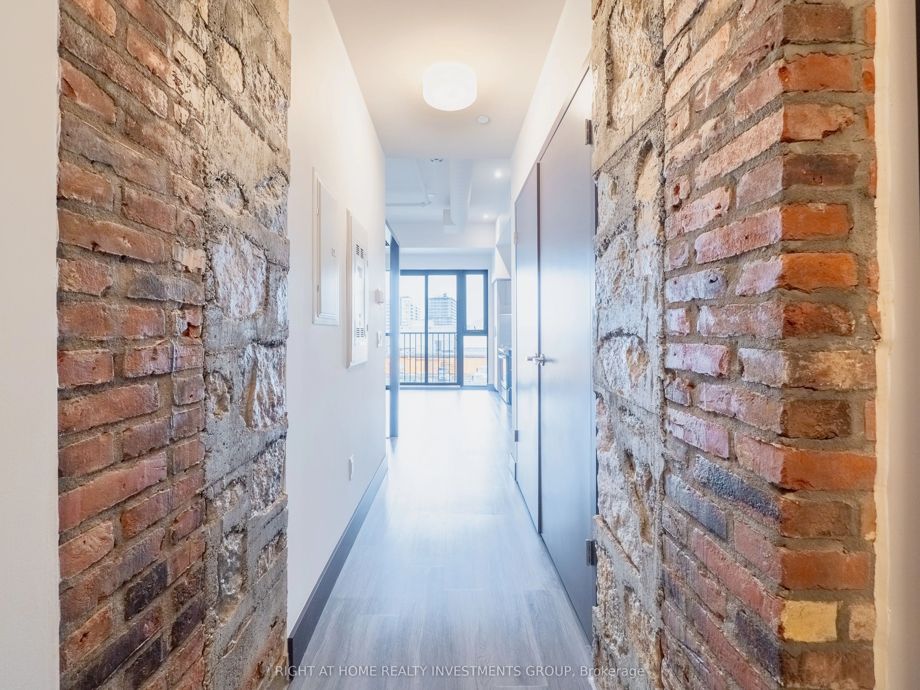 121 King Street E, #303