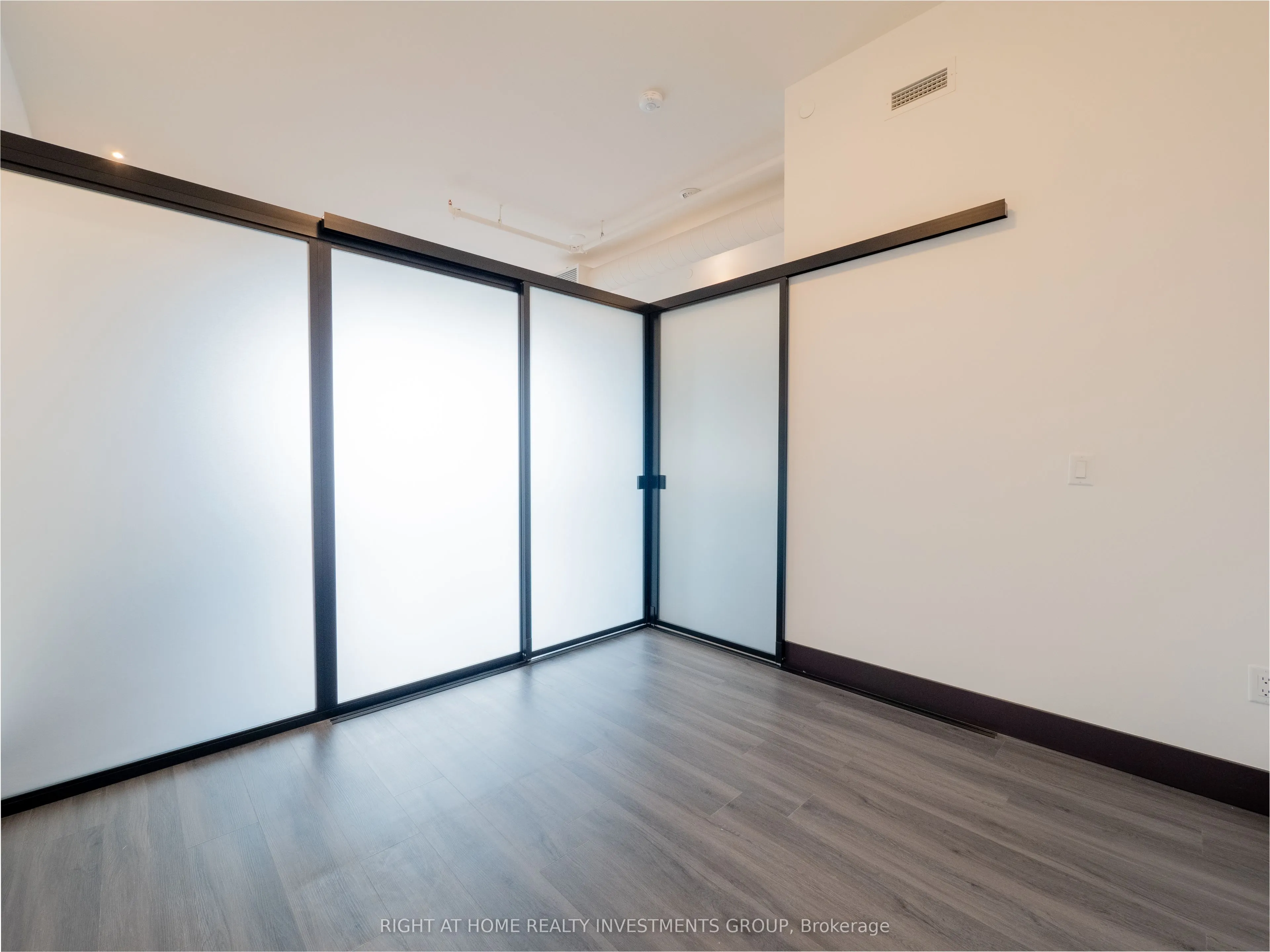 121 King Street E, #303