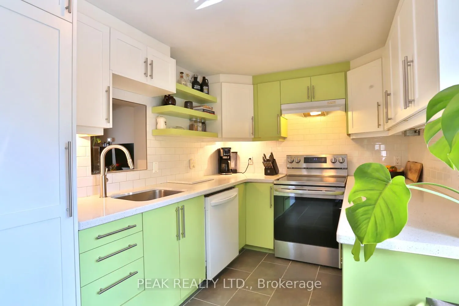 1085 Queens Boulevard, #6