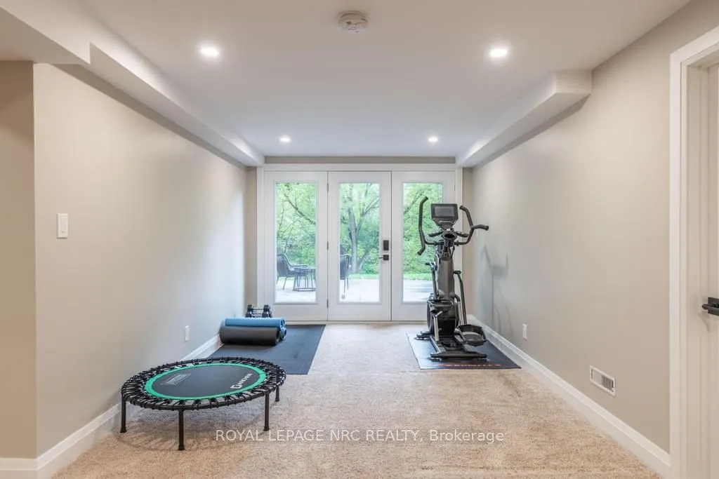 12 Scottdale Court