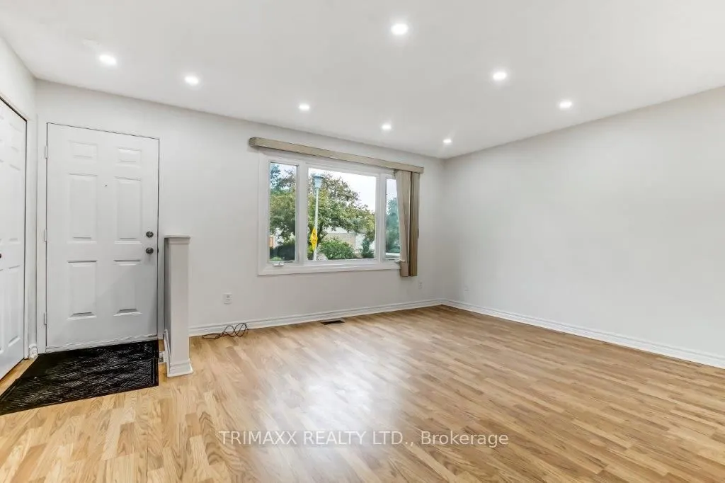 5 Aldersbrook Crescent