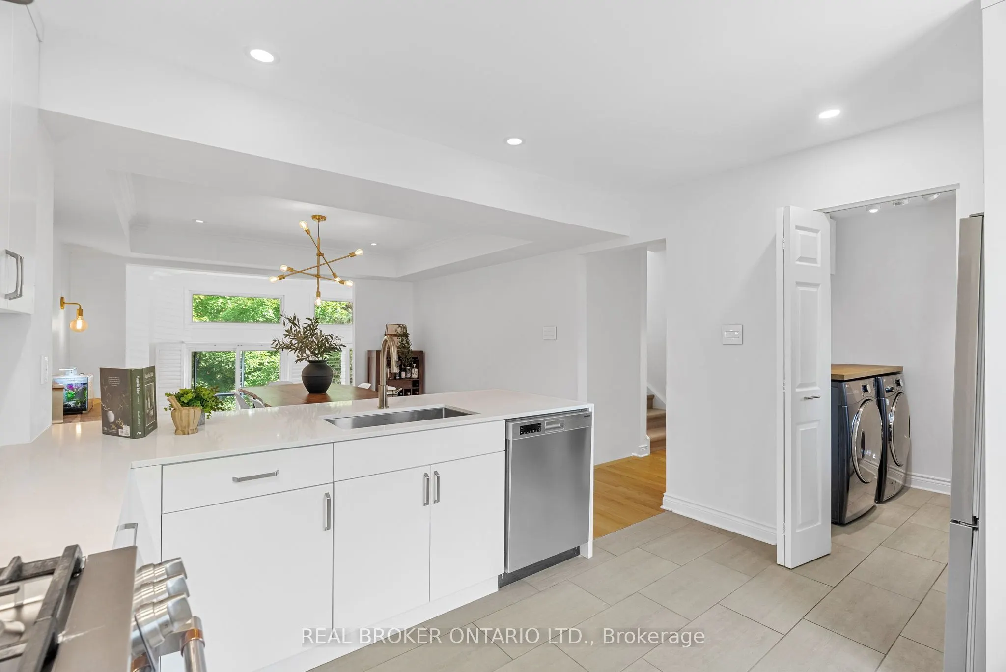 655 Richmond Road, #2