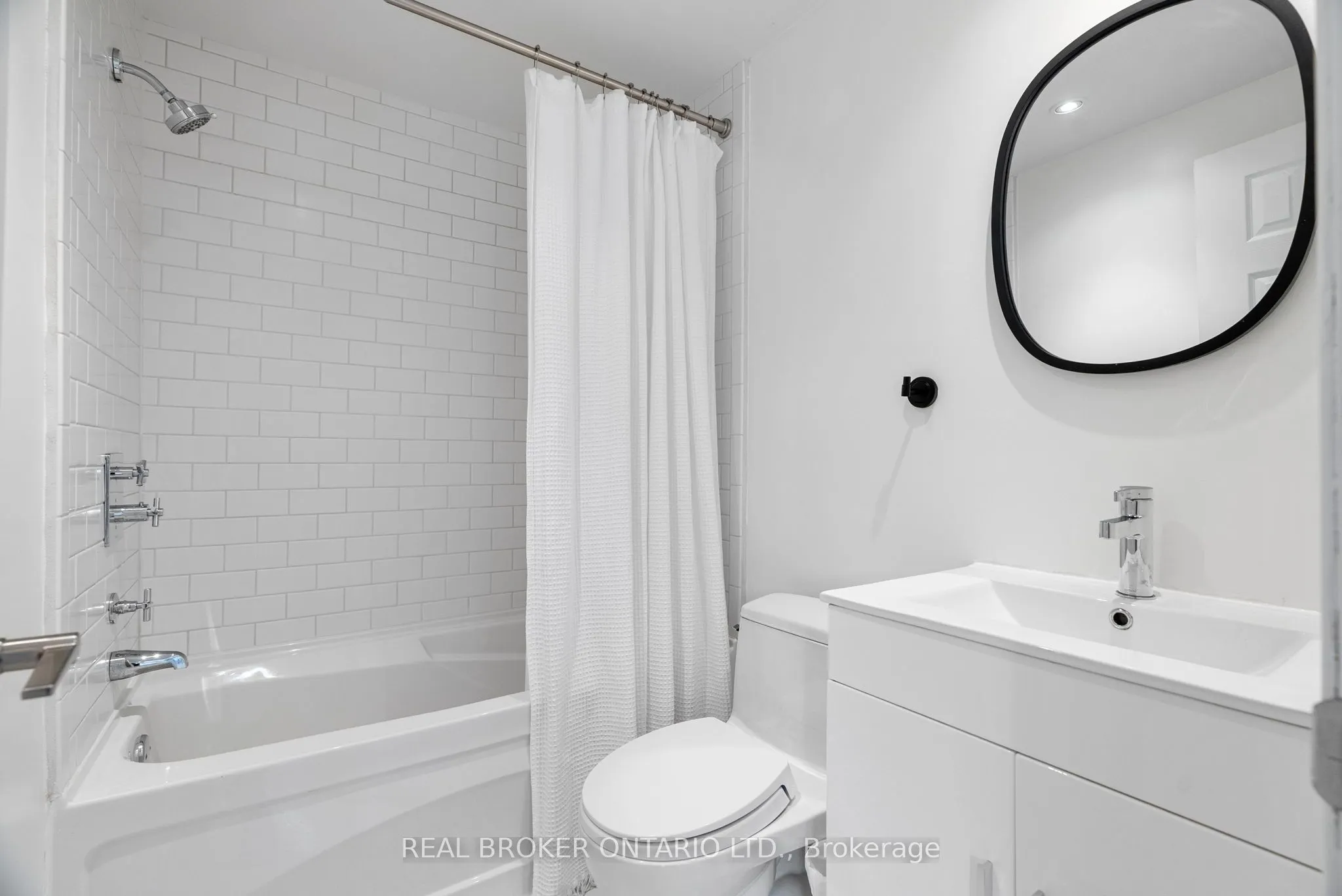 655 Richmond Road, #2