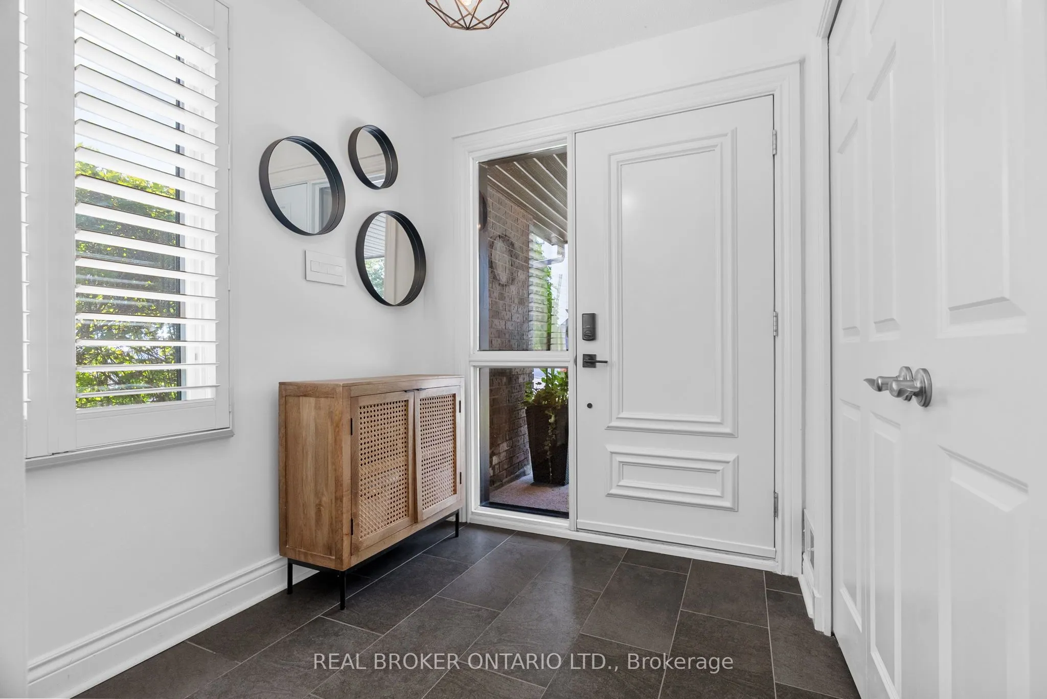 655 Richmond Road, #2