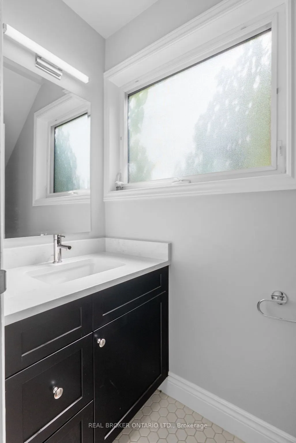 655 Richmond Road, #2