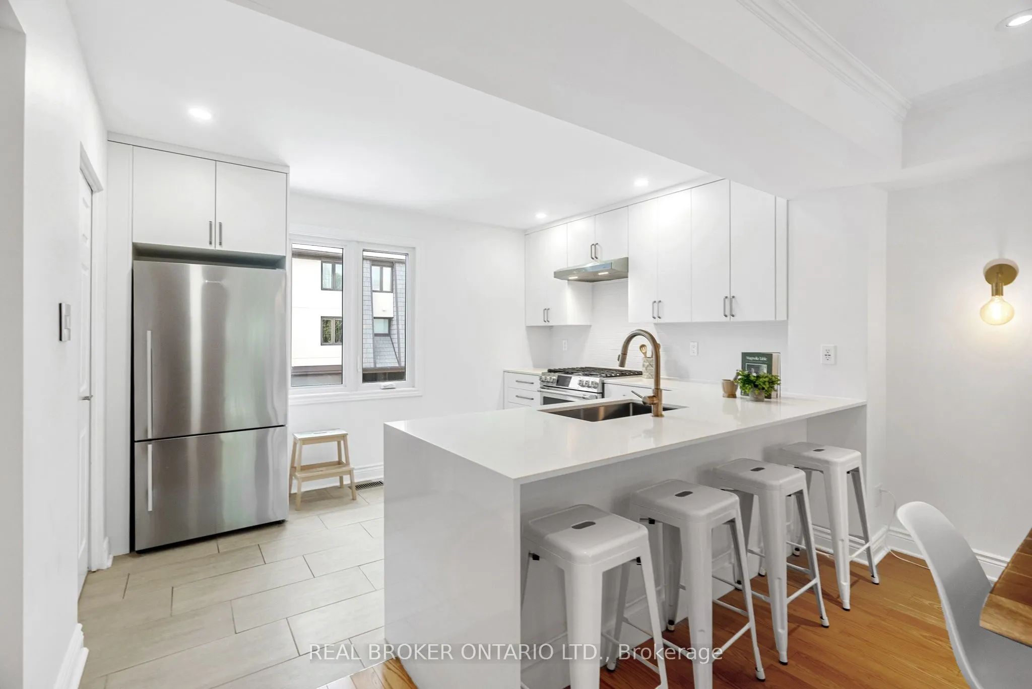 655 Richmond Road, #2