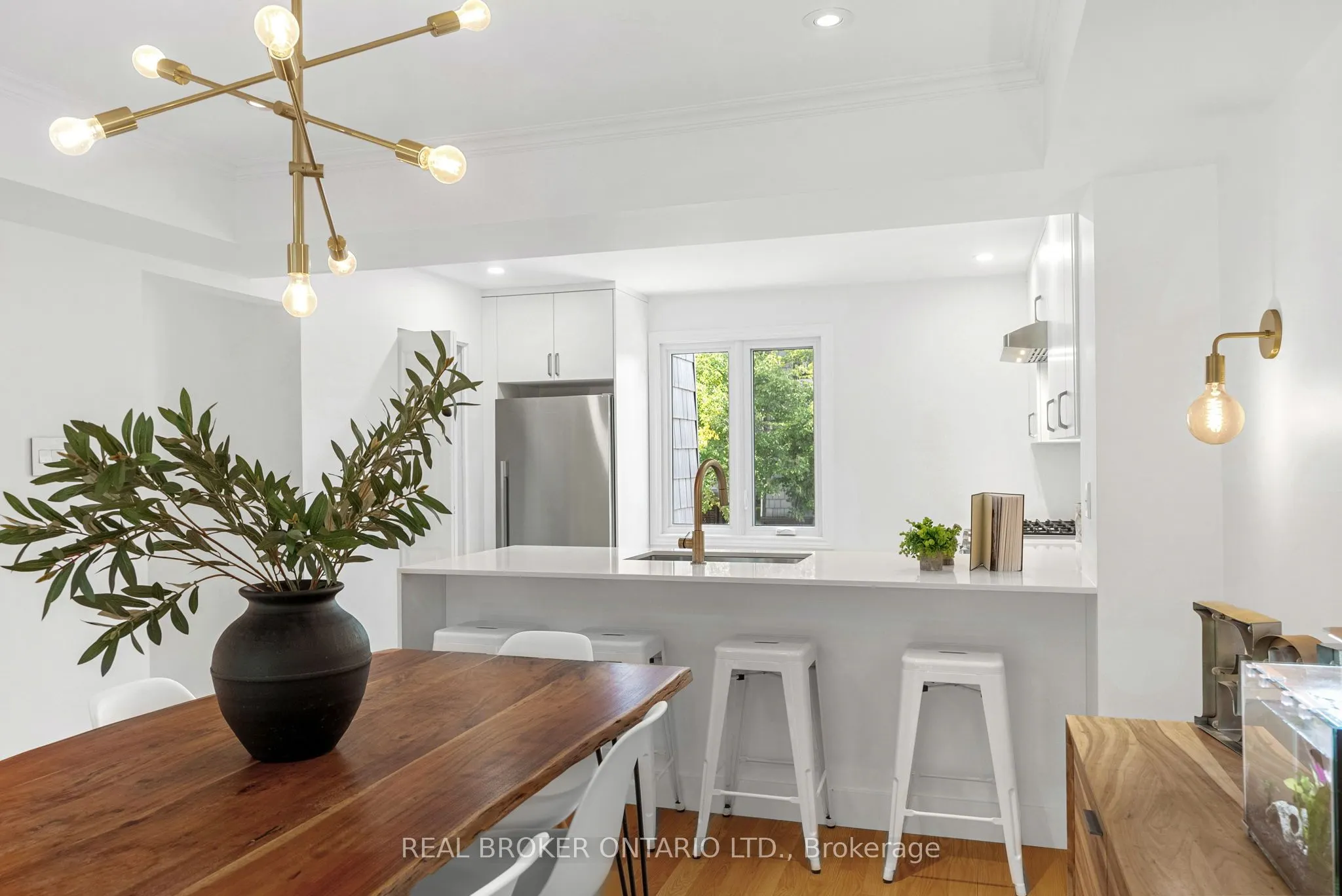 655 Richmond Road, #2