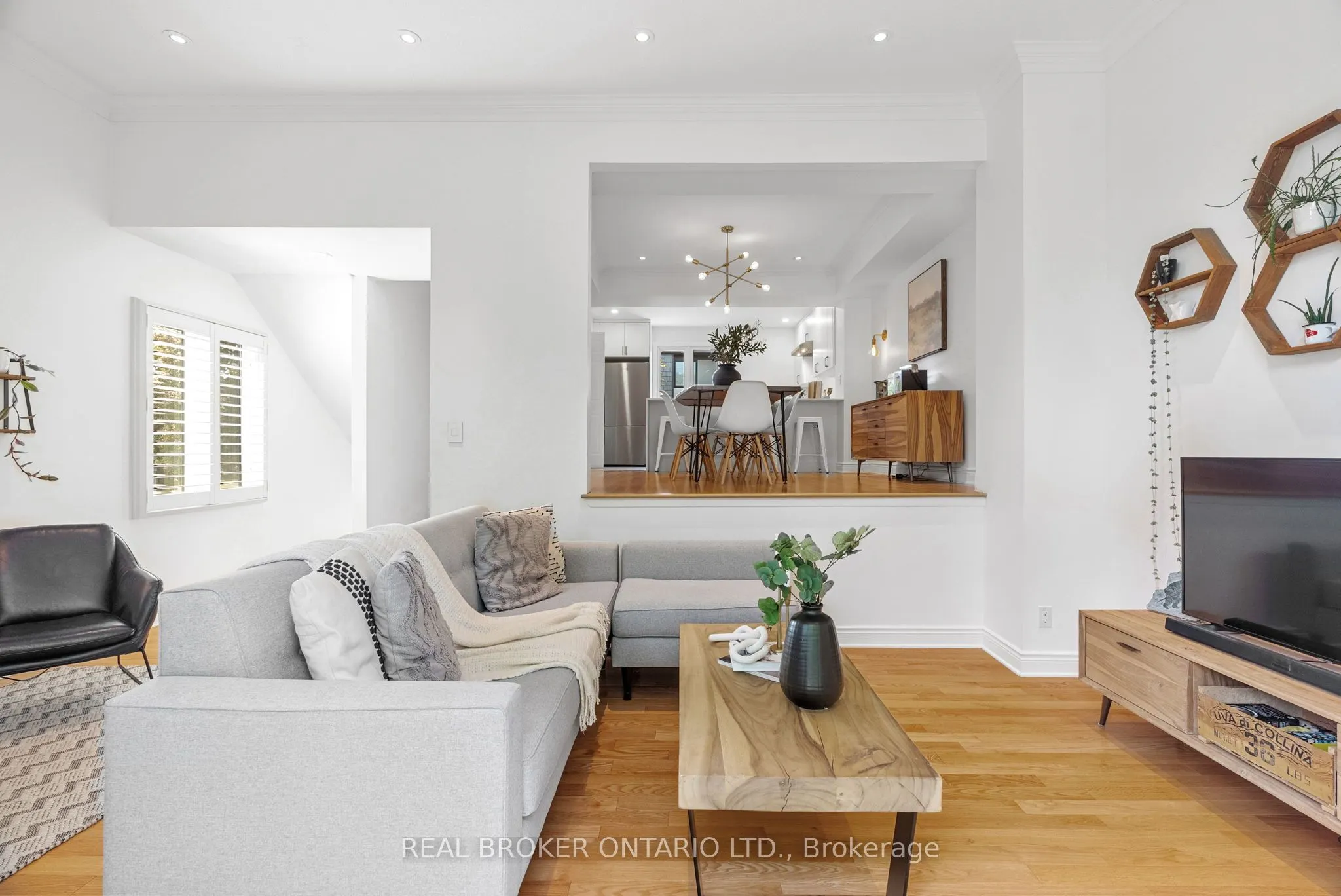 655 Richmond Road, #2