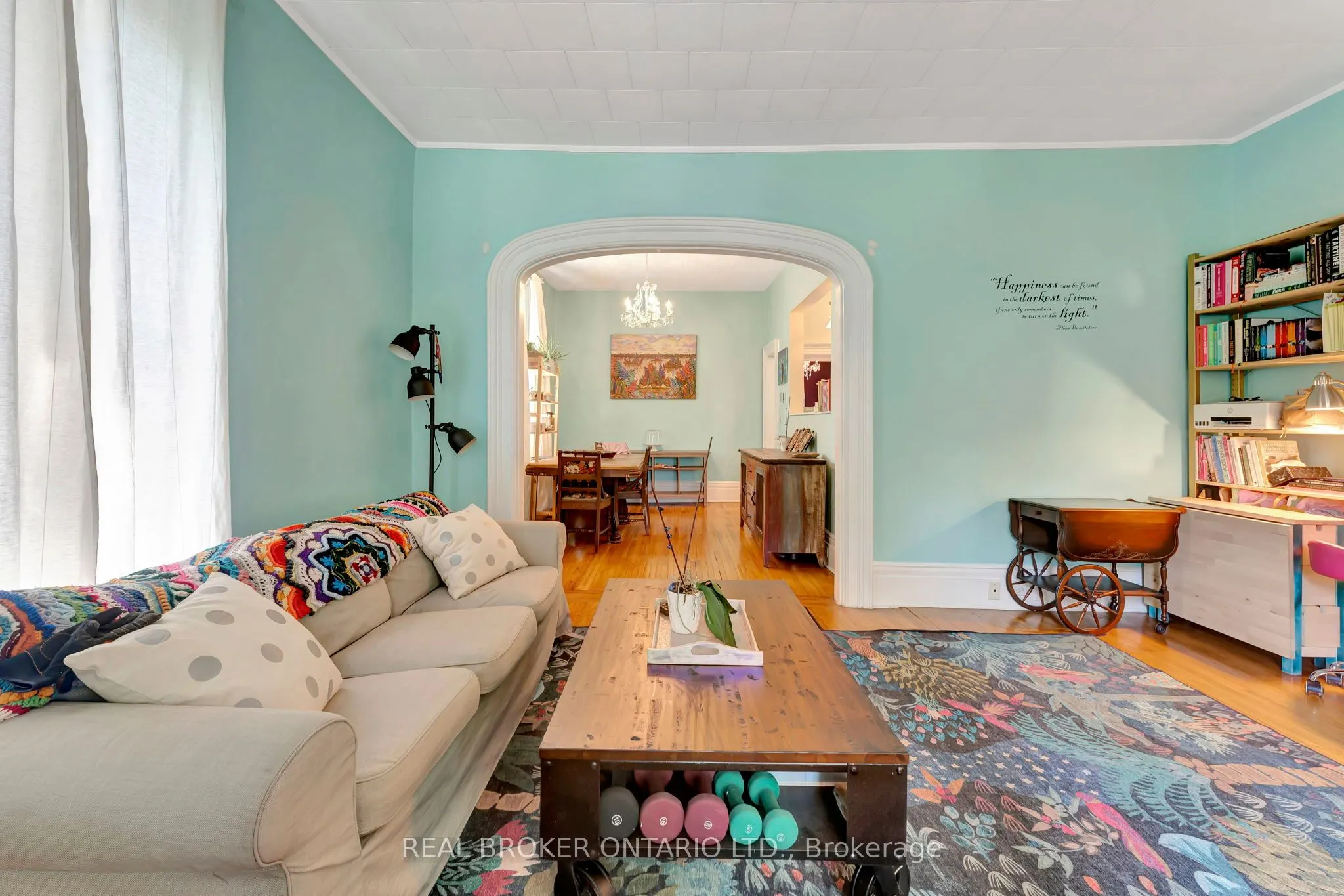 16 Stover Street S