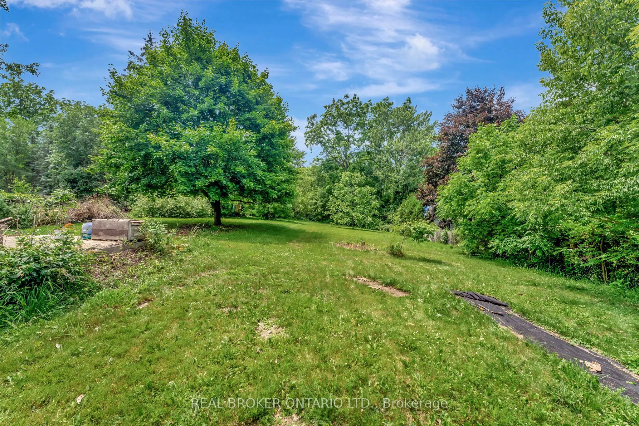 16 Stover Street S