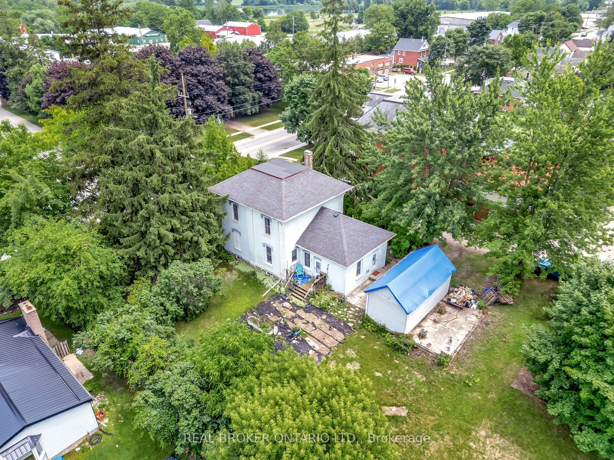 16 Stover Street S
