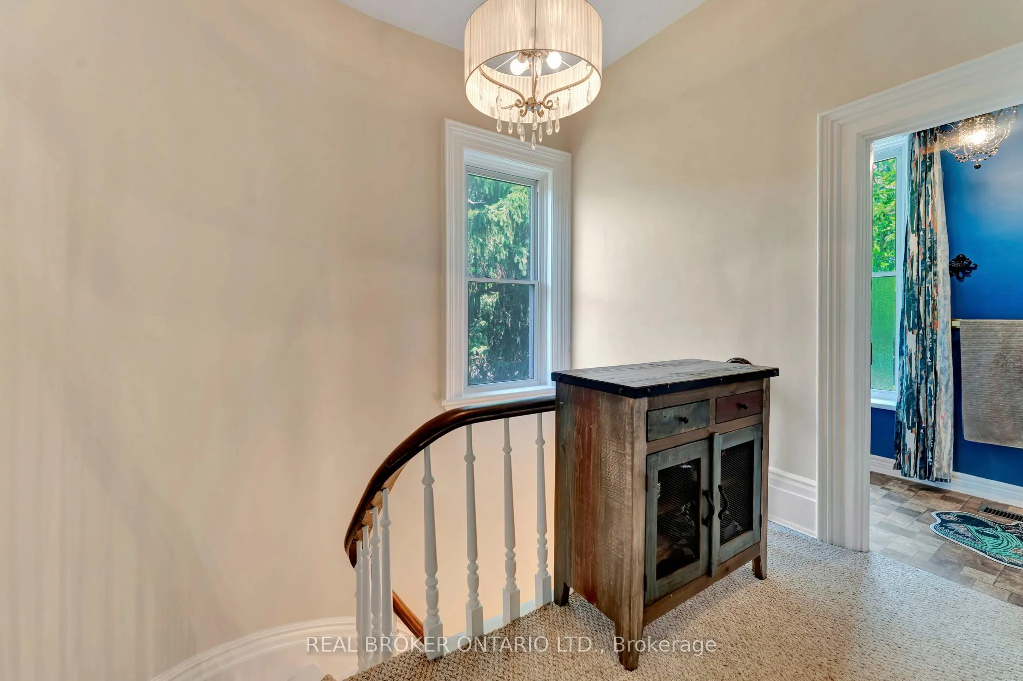 16 Stover Street S