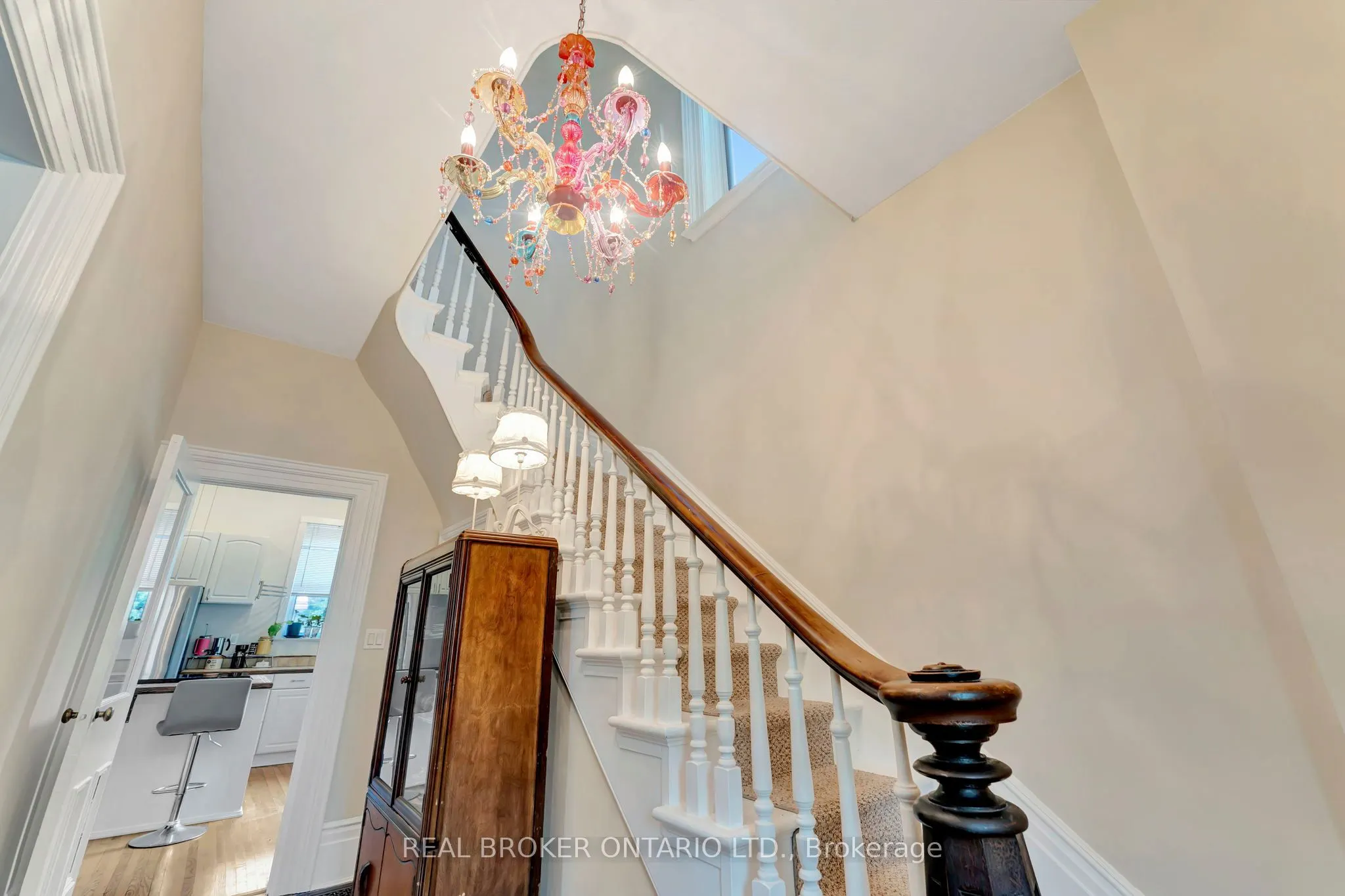 16 Stover Street S