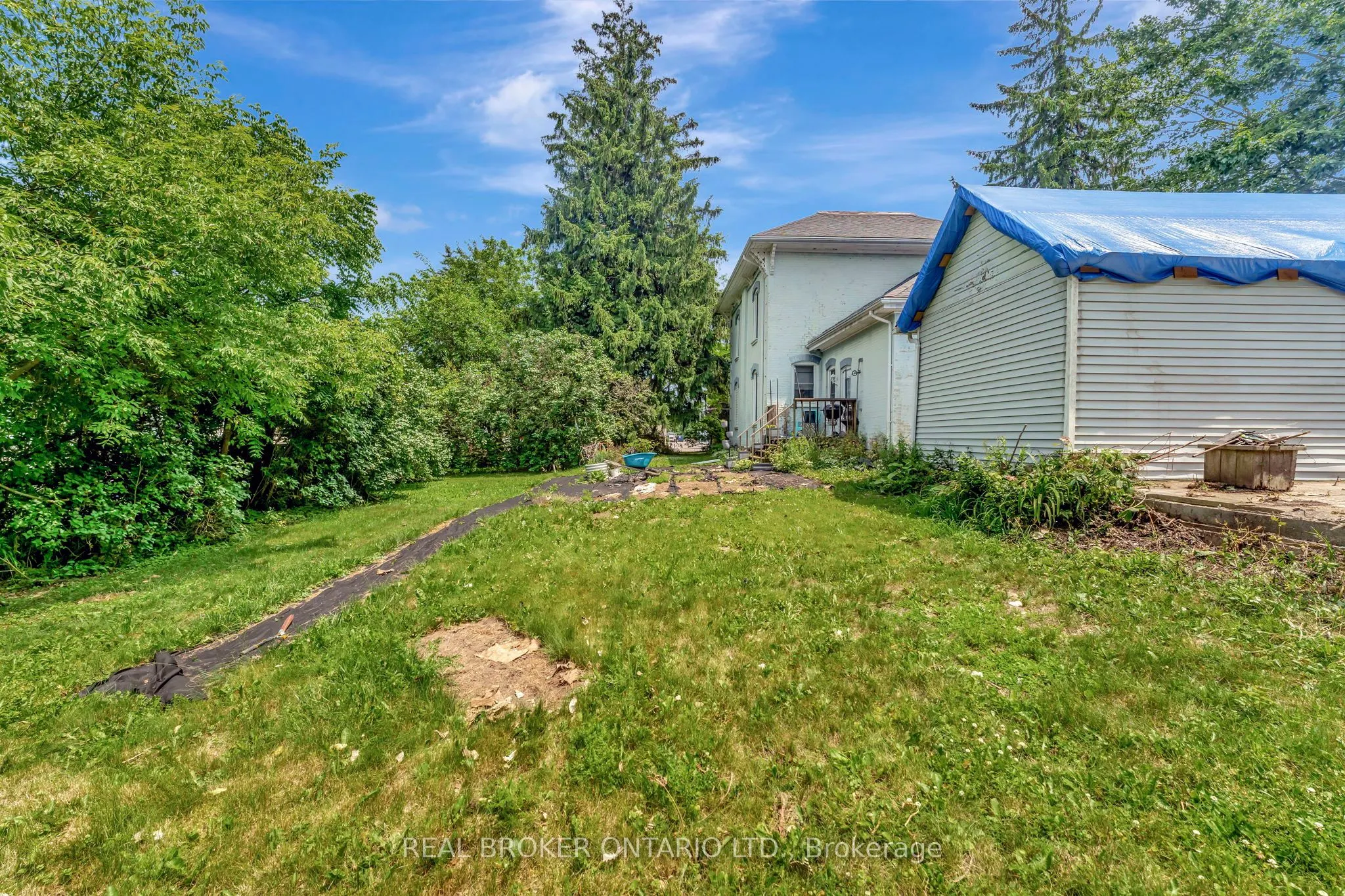 16 Stover Street S