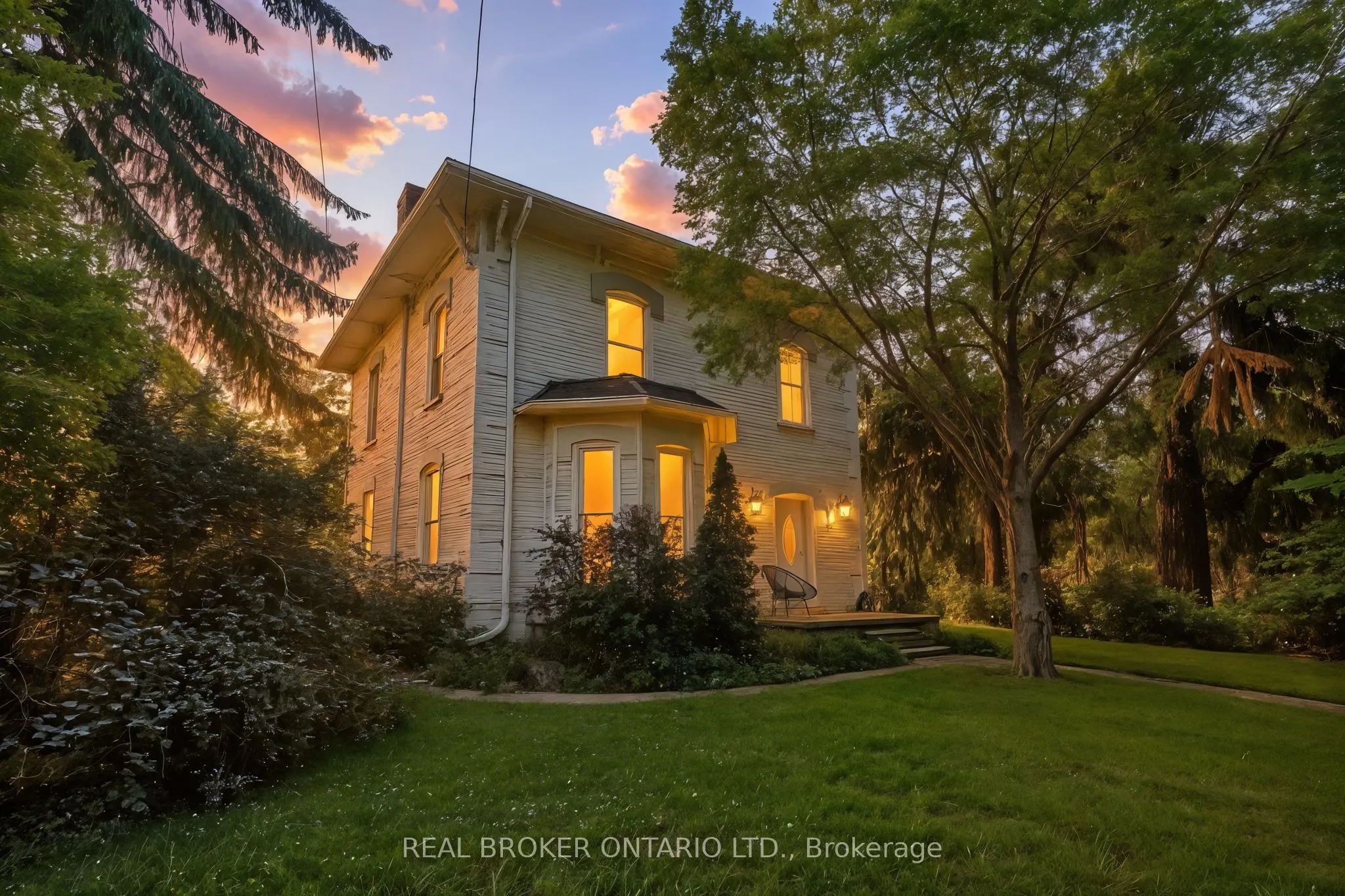 16 Stover Street S