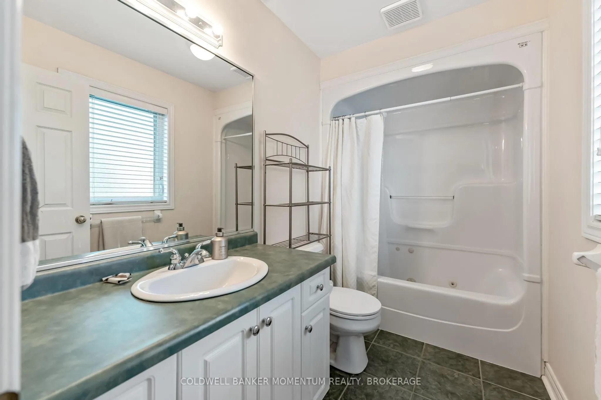 163 Crysler Crescent