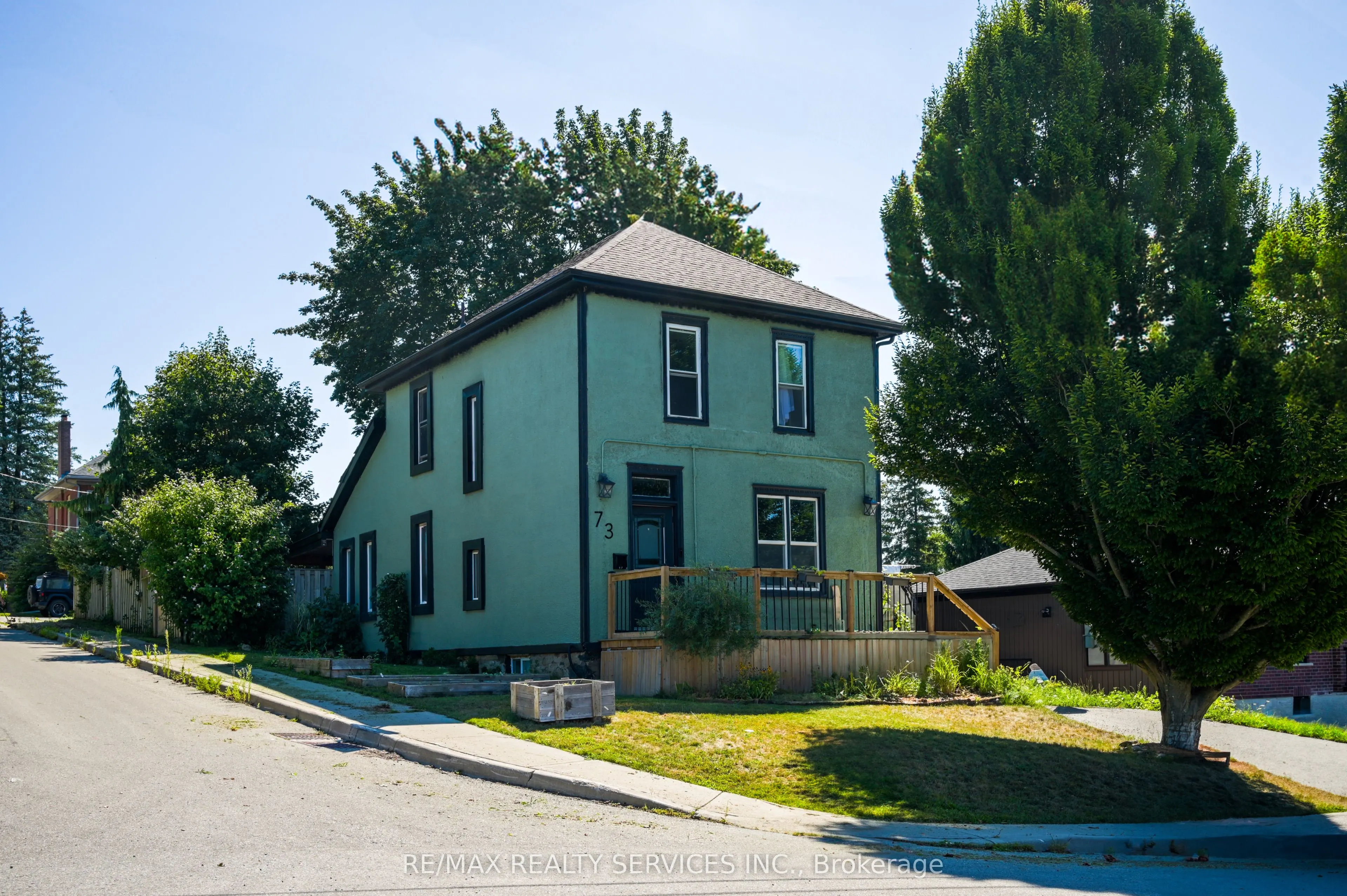 73 Brock Street