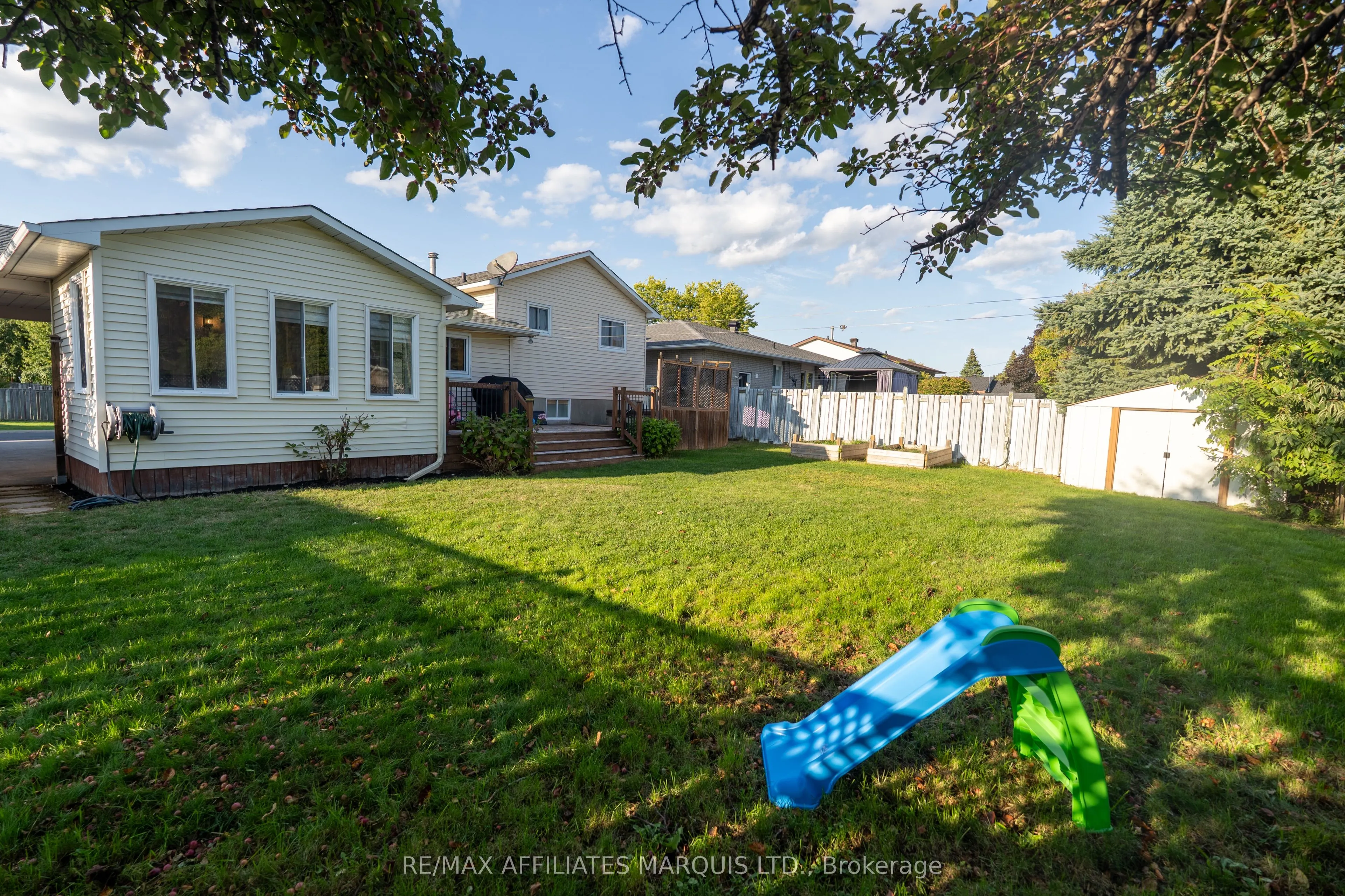 1619 First Street E