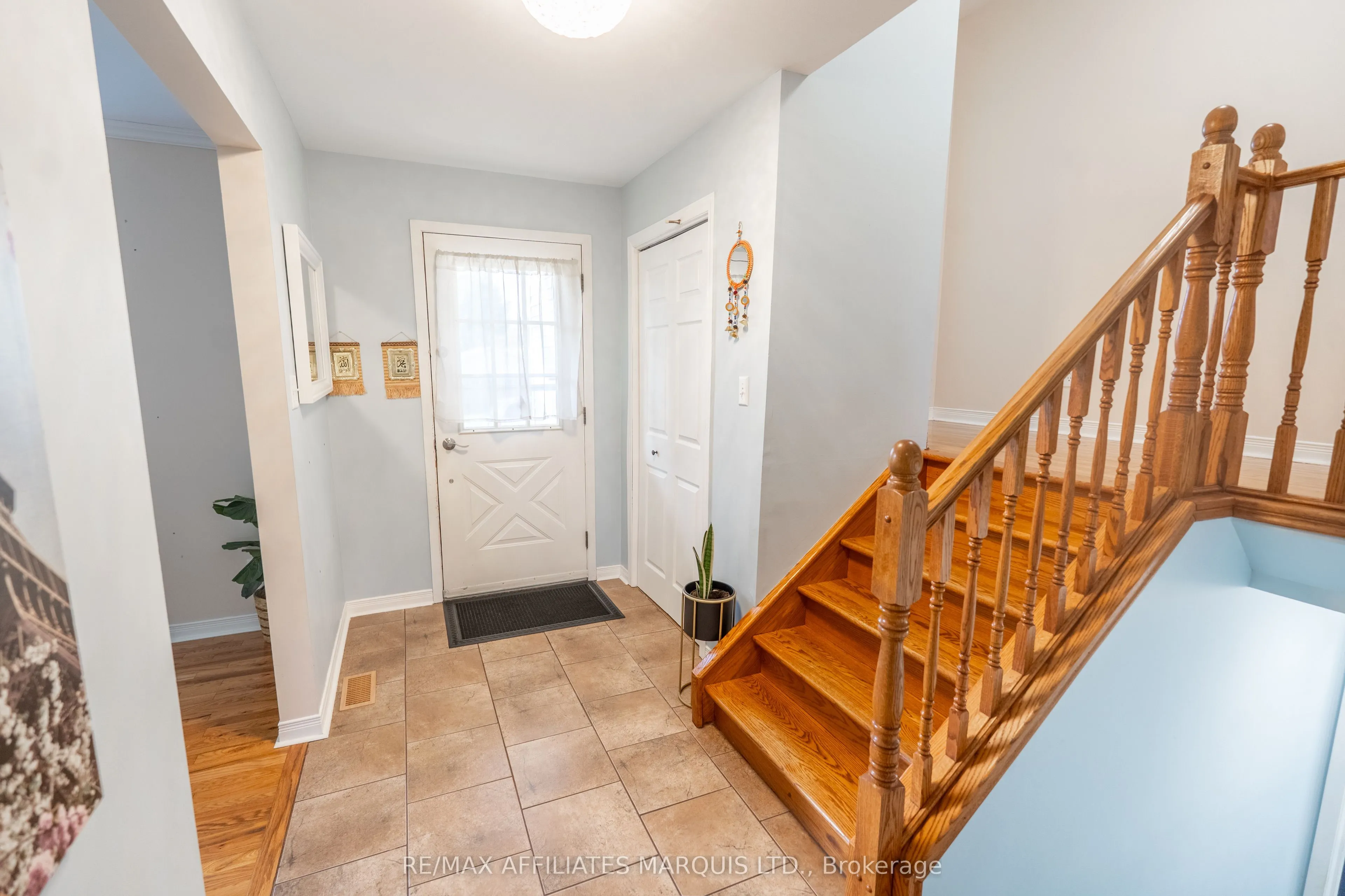 1619 First Street E