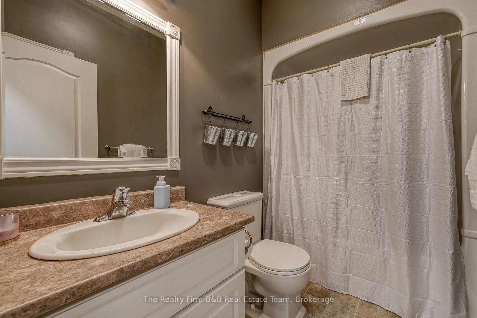504 Crestwood Court