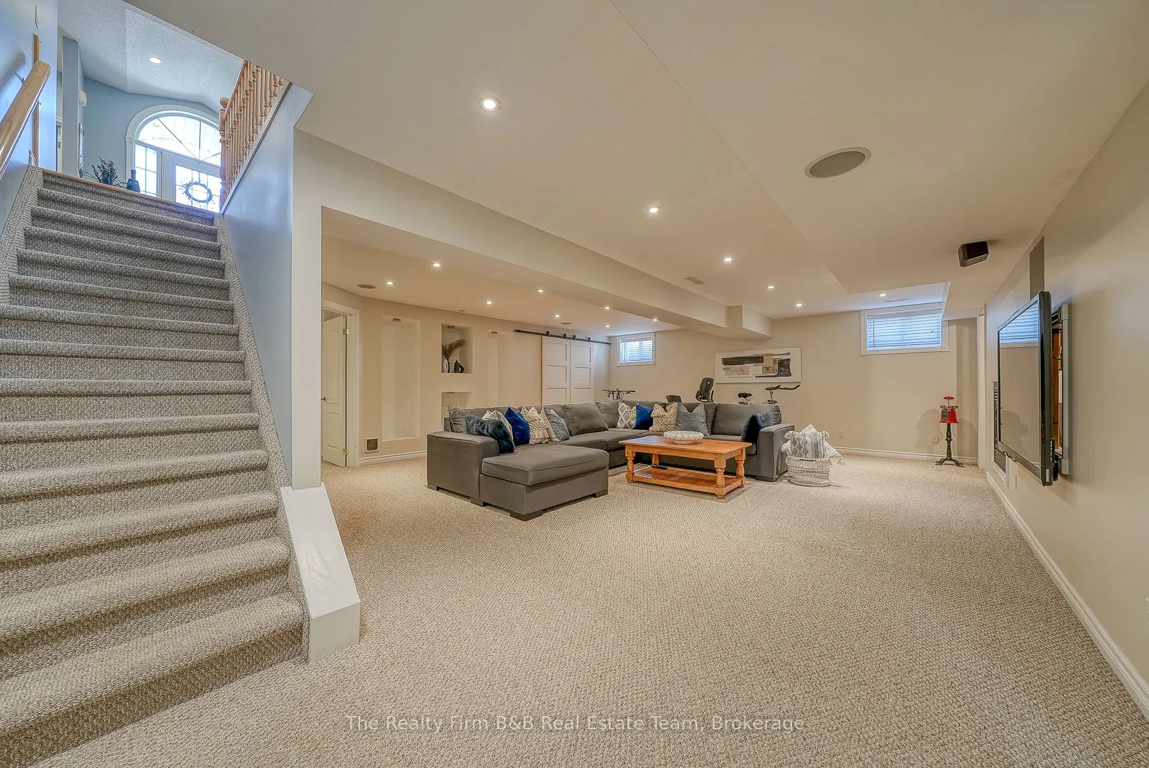 504 Crestwood Court