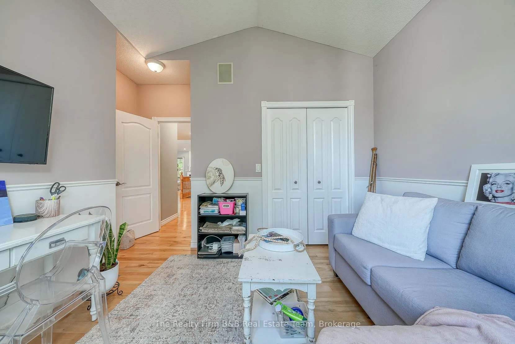 504 Crestwood Court