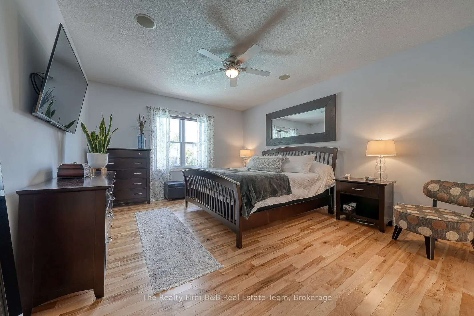 504 Crestwood Court