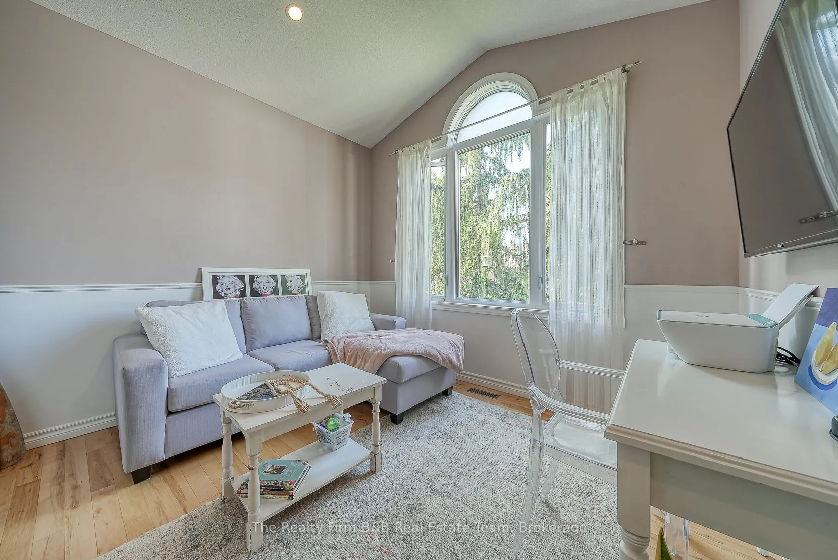 504 Crestwood Court