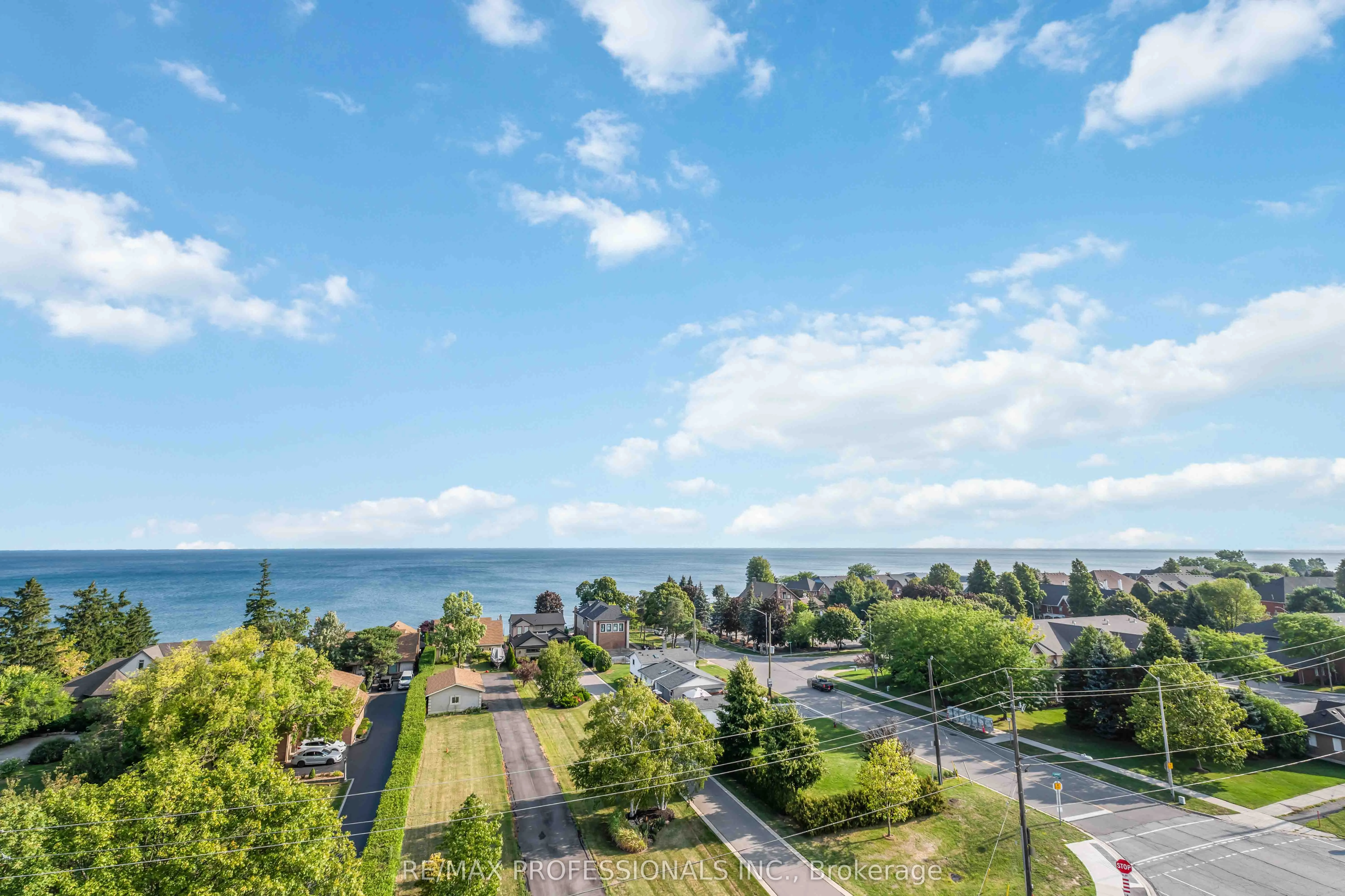 600 North Service Road, #207
