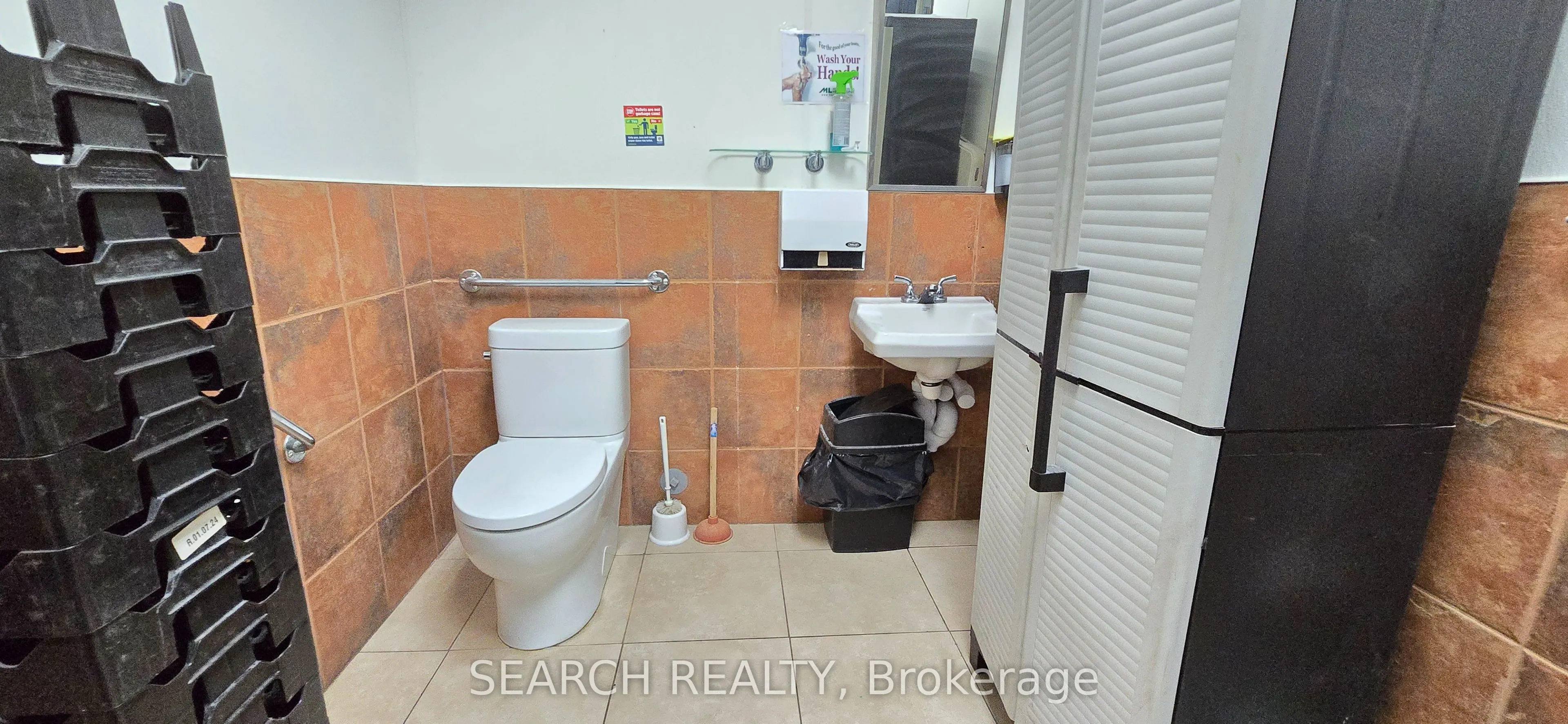 1920 Dundas Street E, #101B