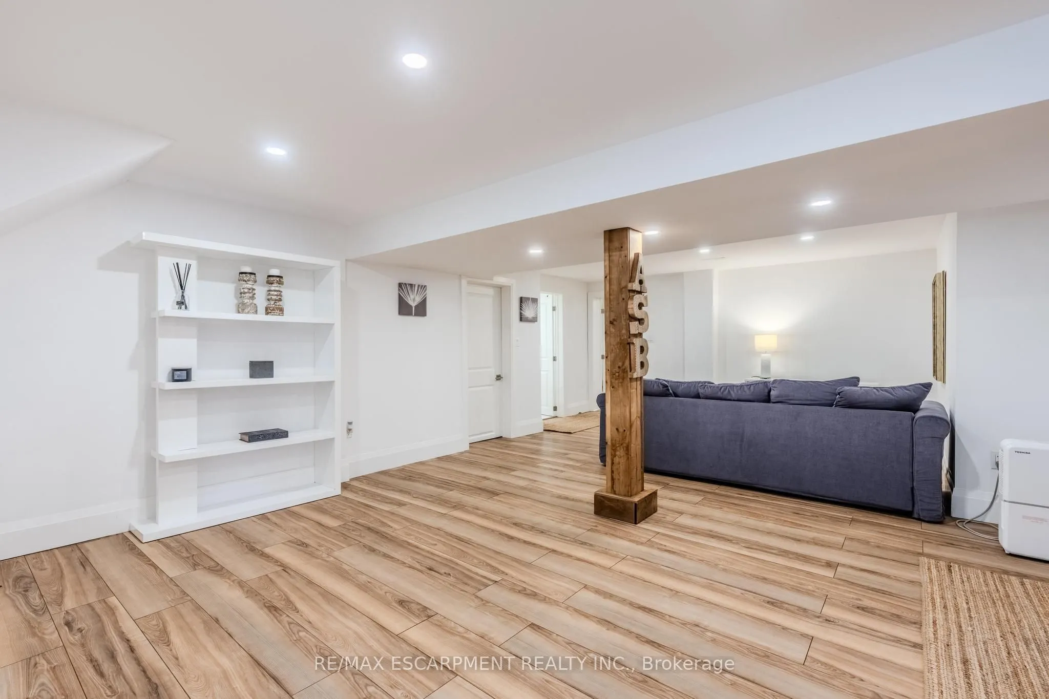 23 West Hampton Road
