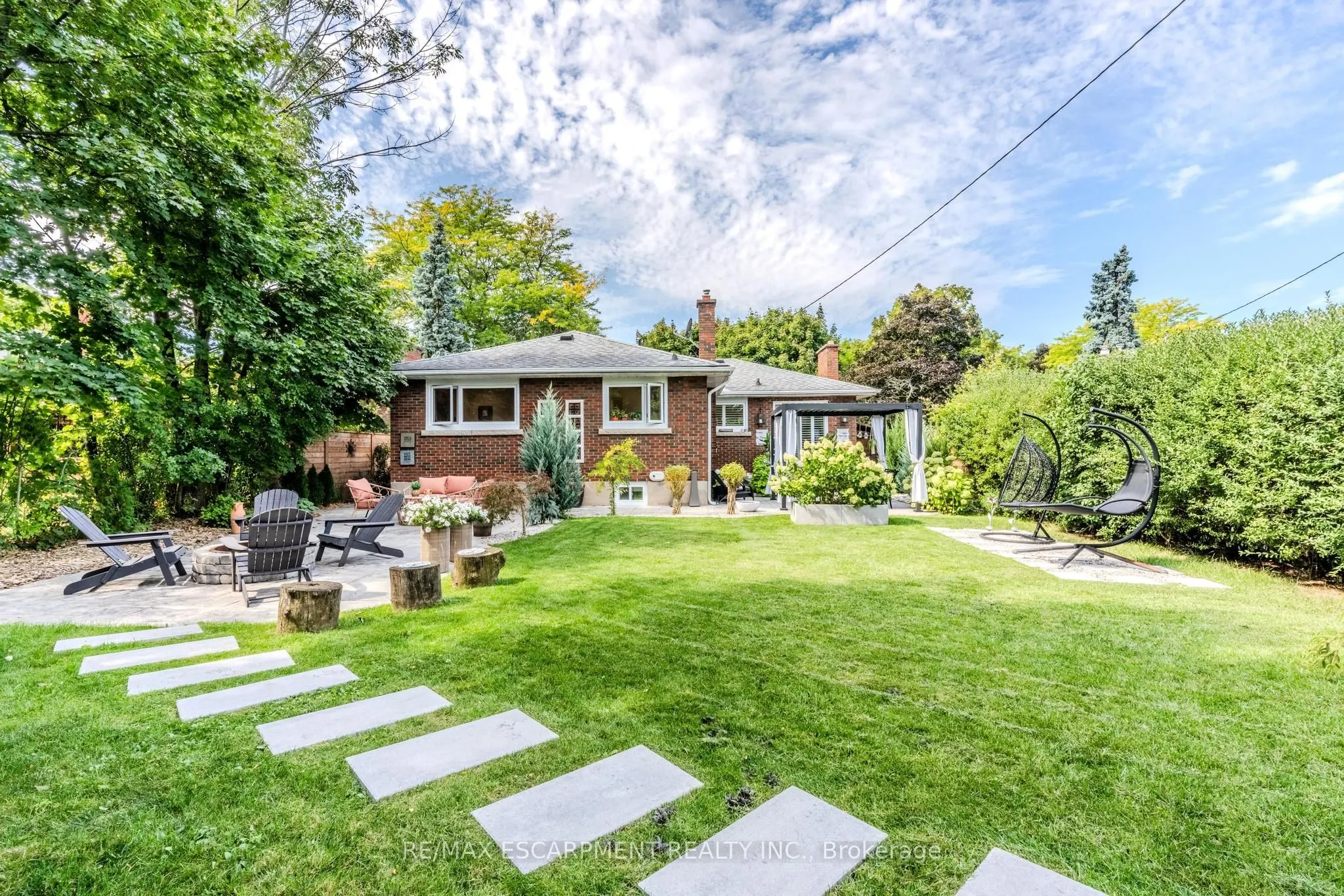 23 West Hampton Road