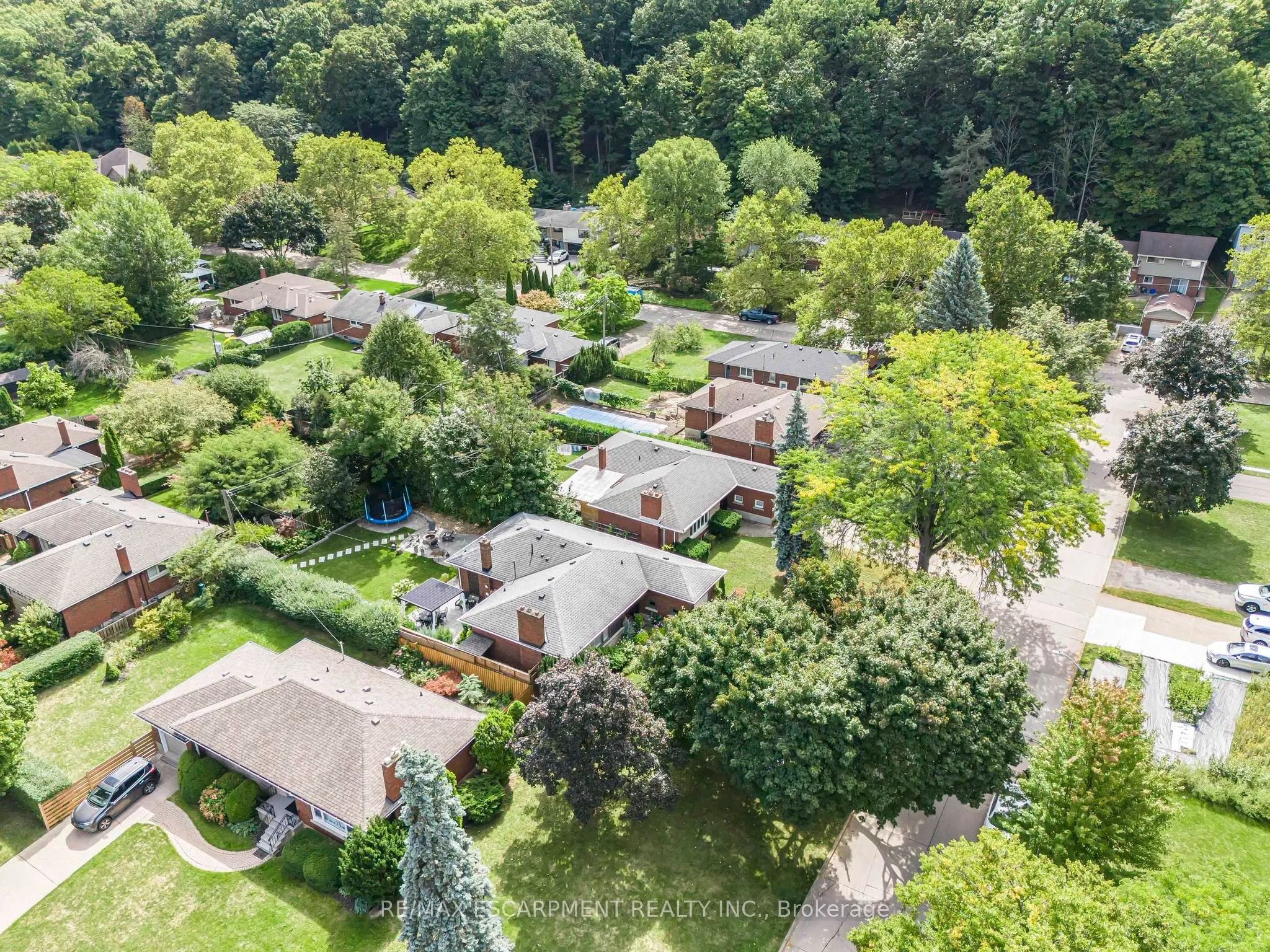 23 West Hampton Road