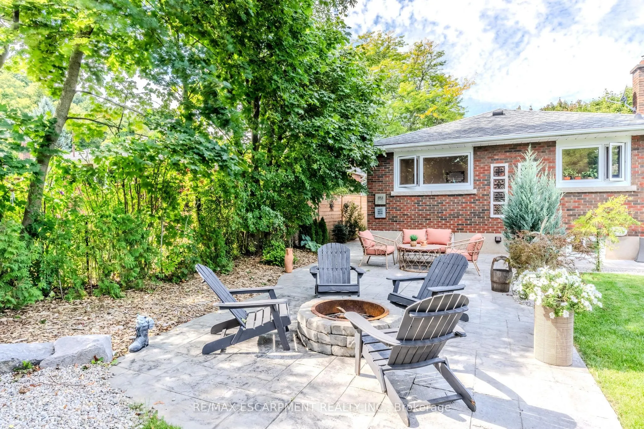 23 West Hampton Road