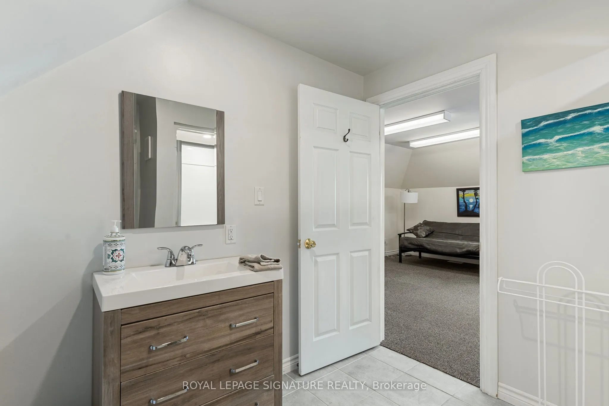 1000 1st Avenue W