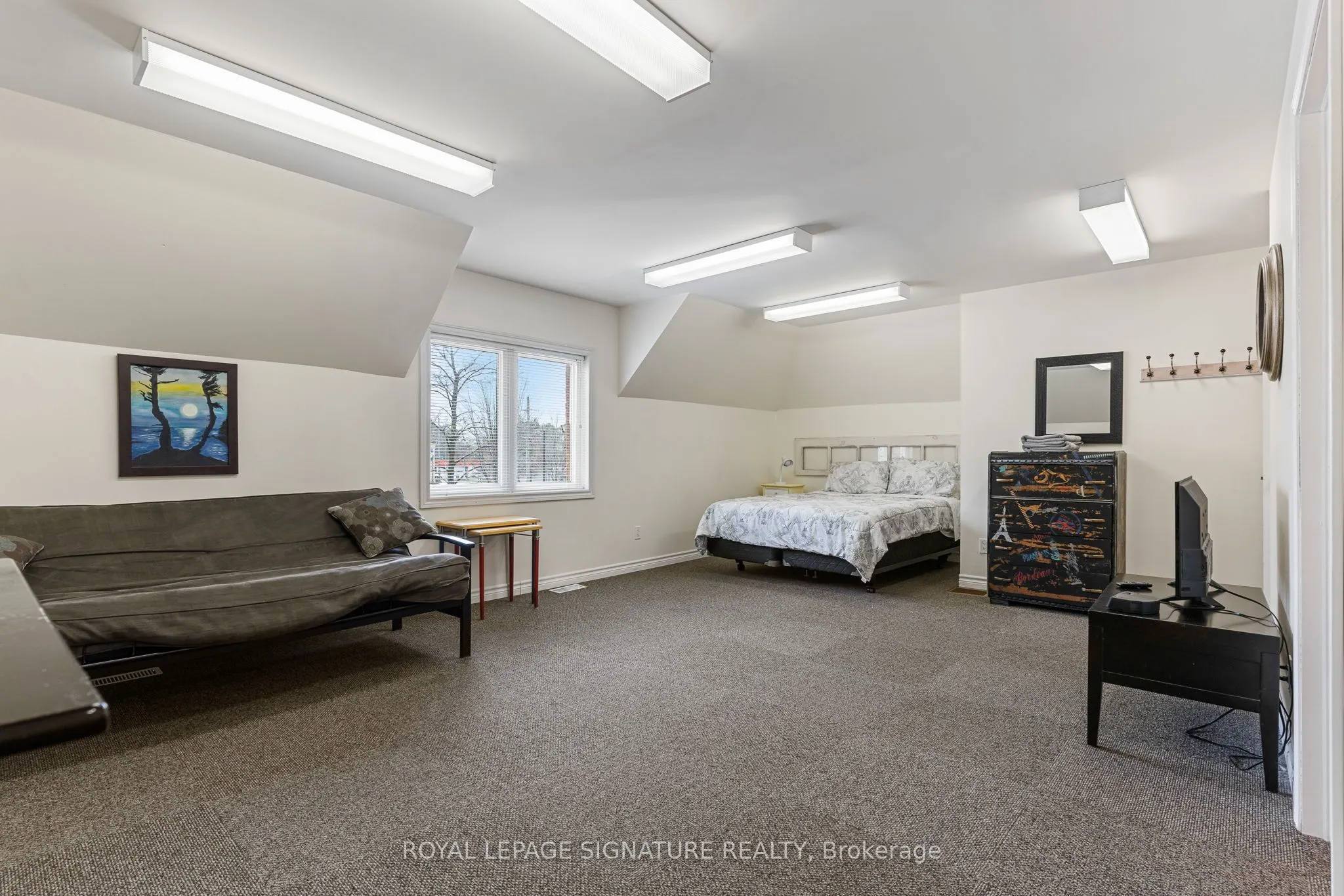 1000 1st Avenue W